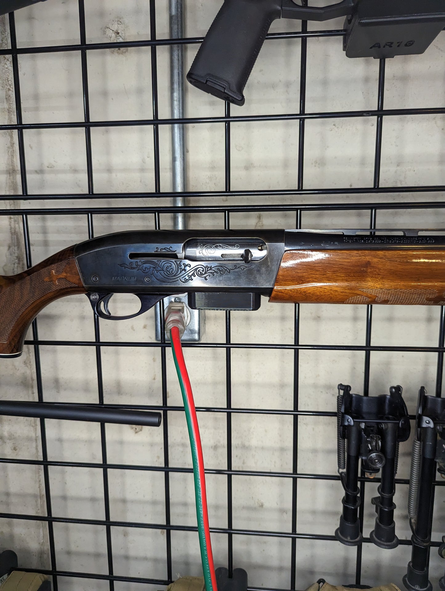 Magwell Mount for Remington 1100 - Gridwall | Shotgun Holder Storage Rack