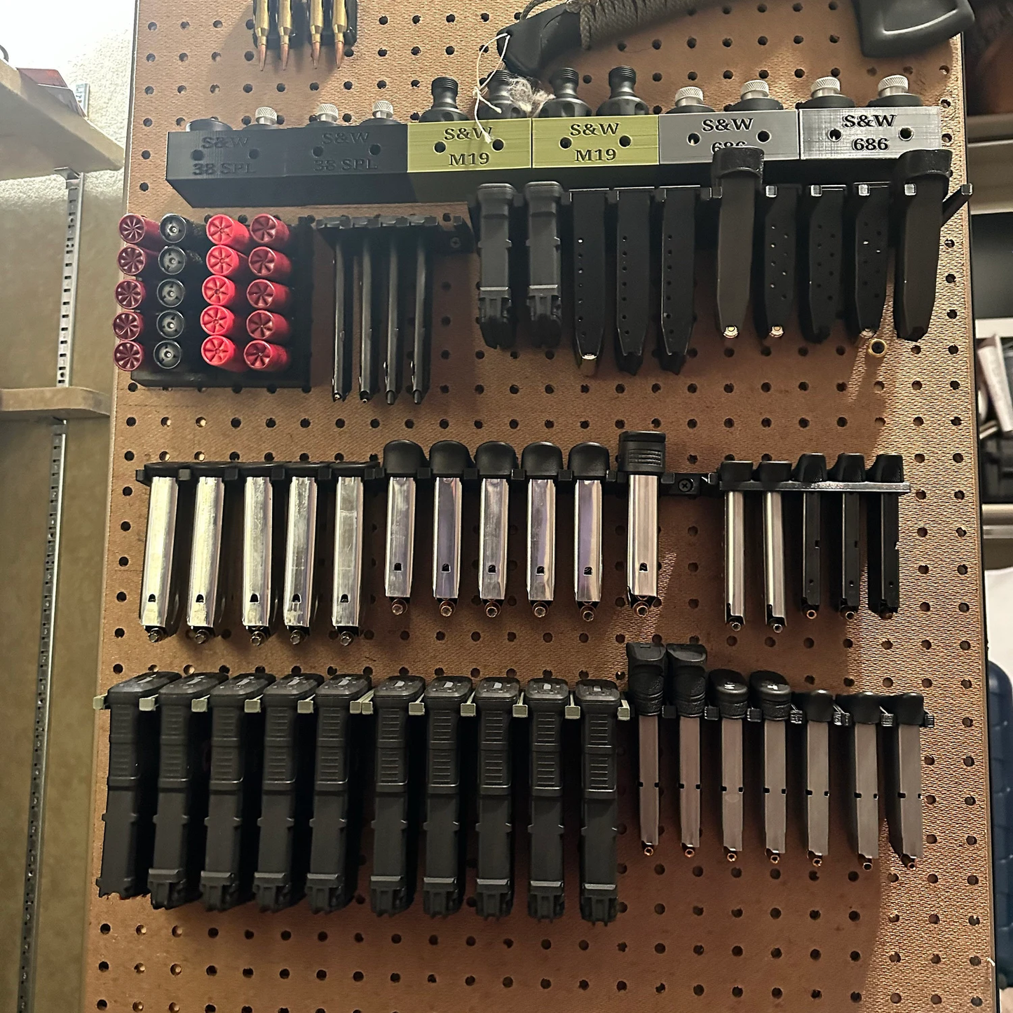 Mount for AR 15 Pmag / TMAG Mags - Pegboard / IKEA Skadis / Wall Control / Vaultek | Magazine Holder Storage Rack