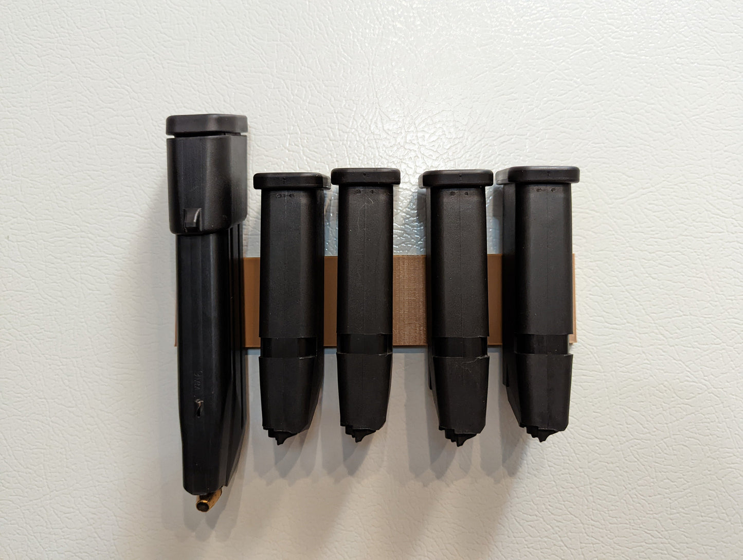 Magnetic Universal Mag Mount - Magnetic | Magazine Holder Storage Rack