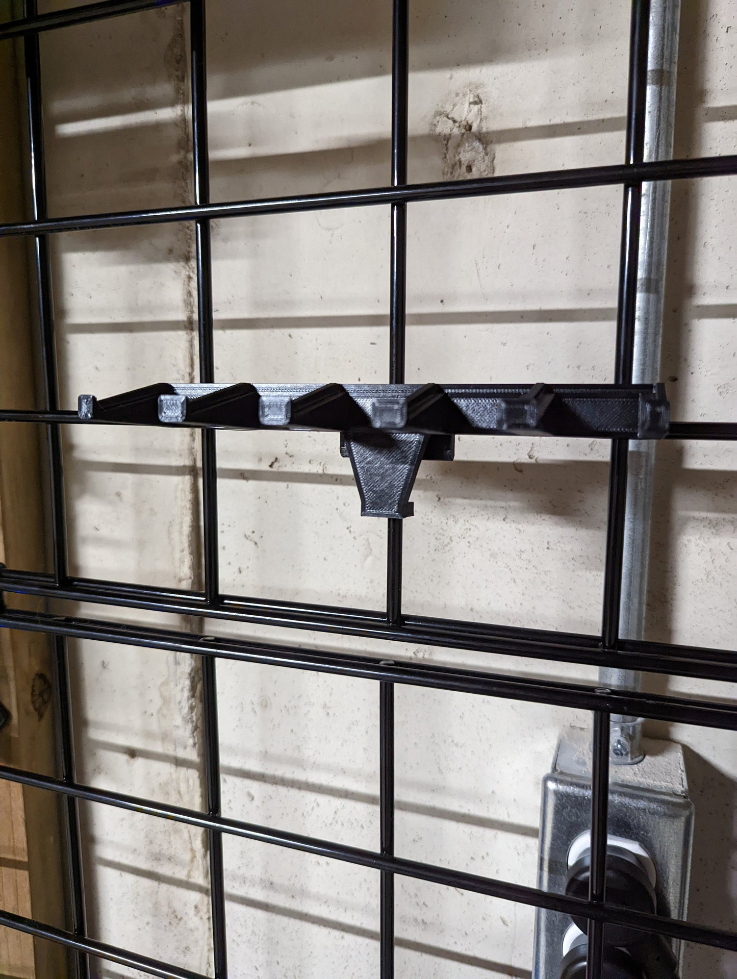 Mount for Kalashnikov USA KP9 / KR9 Mags - Gridwall | Magazine Holder Storage Rack