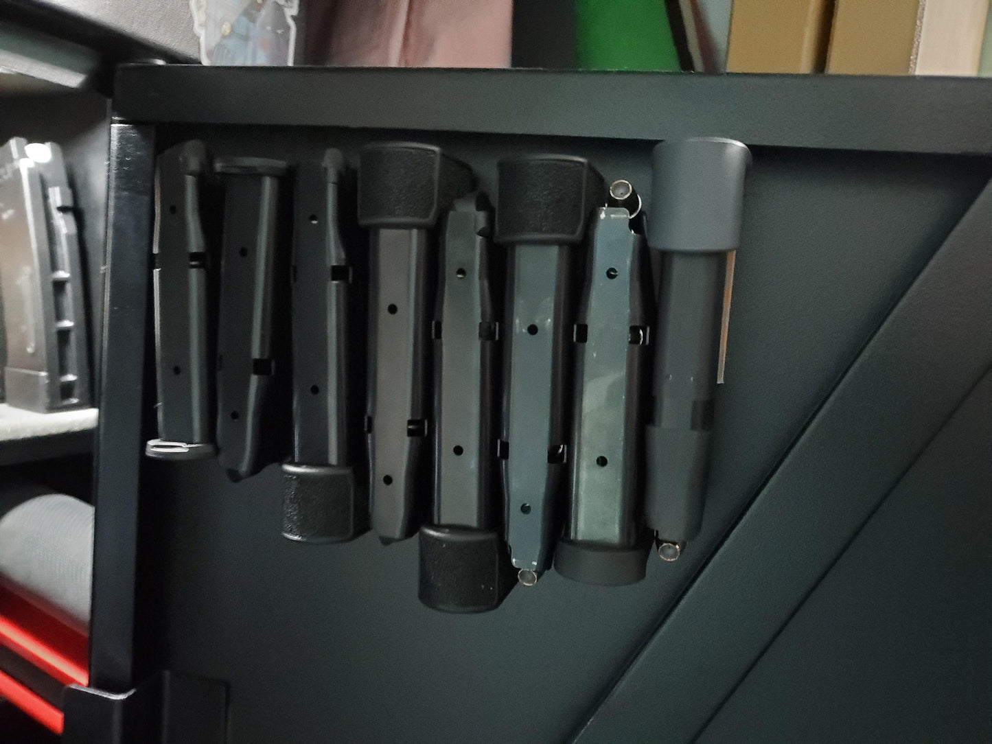 Magnetic Universal Mag Mount - Magnetic | Magazine Holder Storage Rack