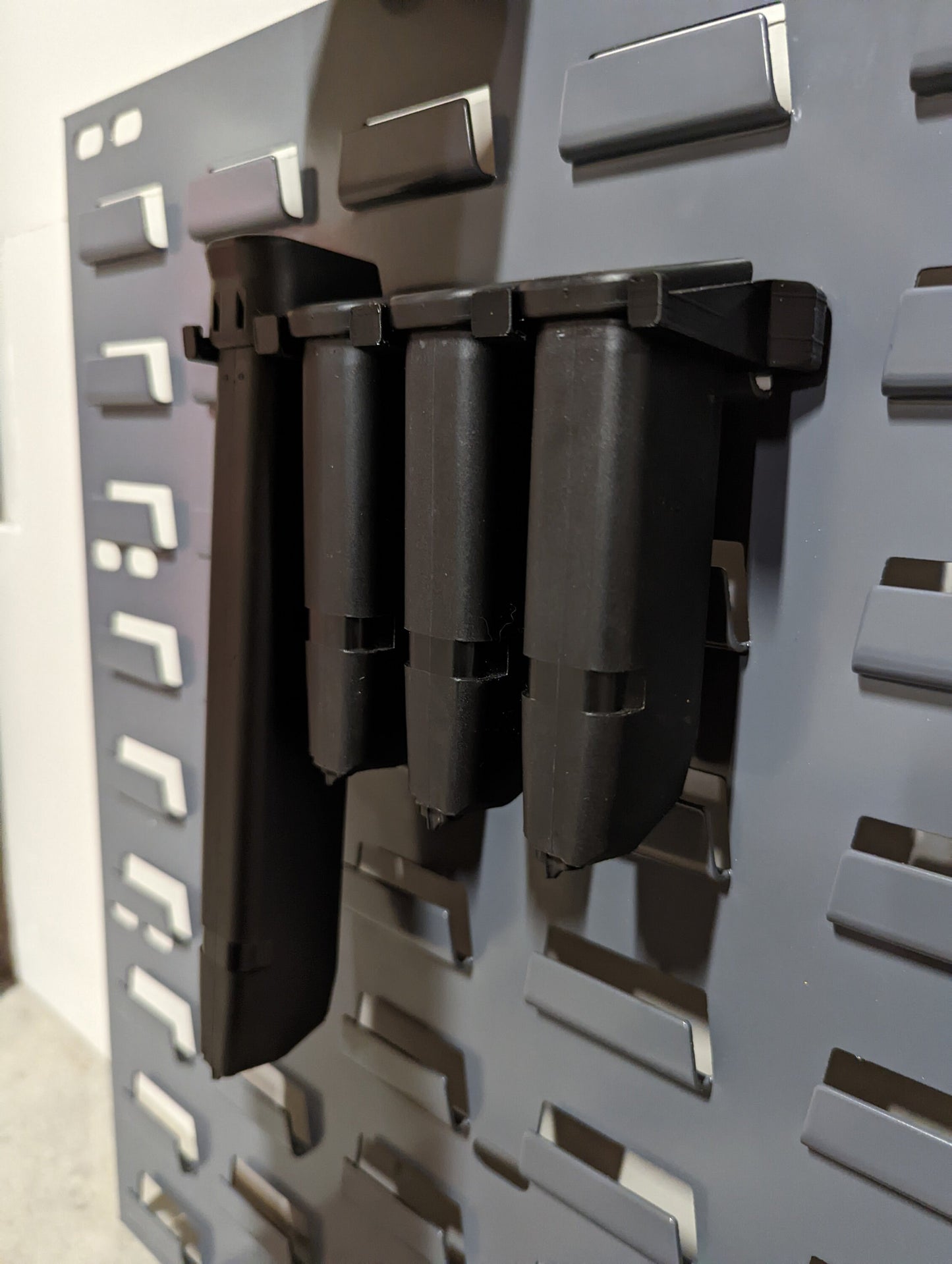 Mount for Glock 9mm/357/40 Mags - SecureIt / Akro-Mils | Magazine Holder Storage Rack