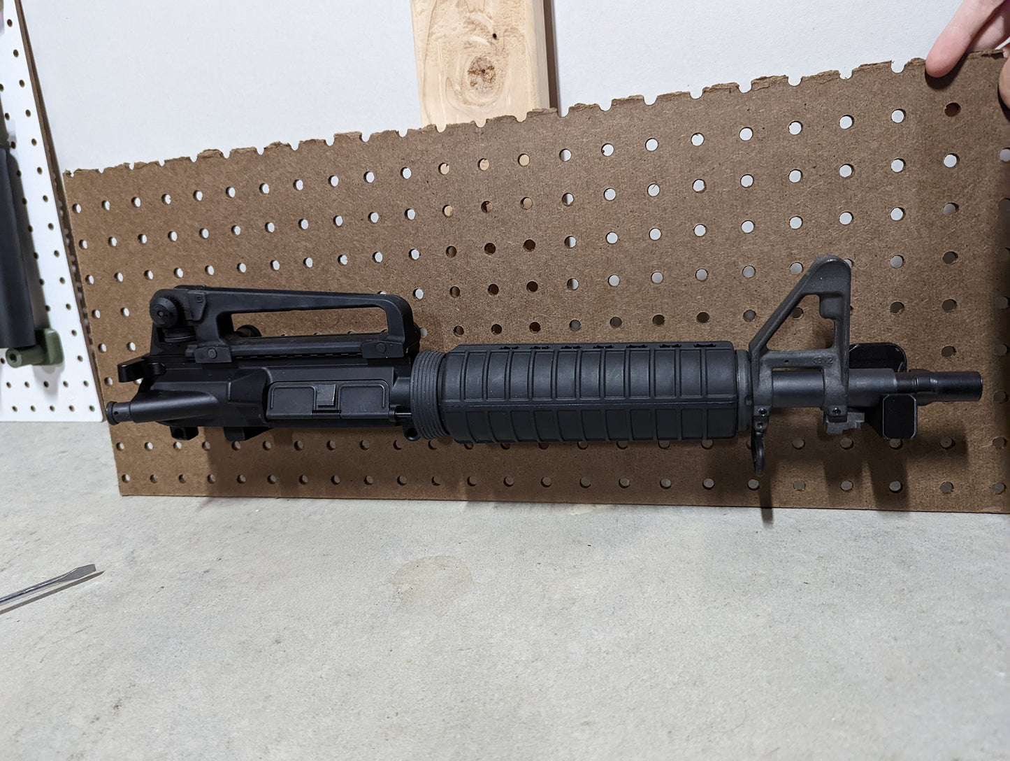AR 15 Upper Receiver Mount - Pegboard / IKEA Skadis / Wall Control / Vaultek | Rifle Holder Storage Rack