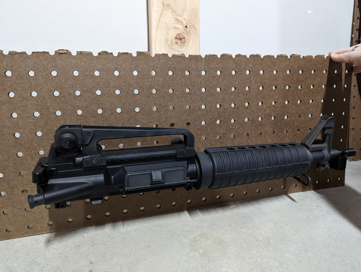 AR 15 Upper Receiver Mount - Pegboard / IKEA Skadis / Wall Control / Vaultek | Rifle Holder Storage Rack