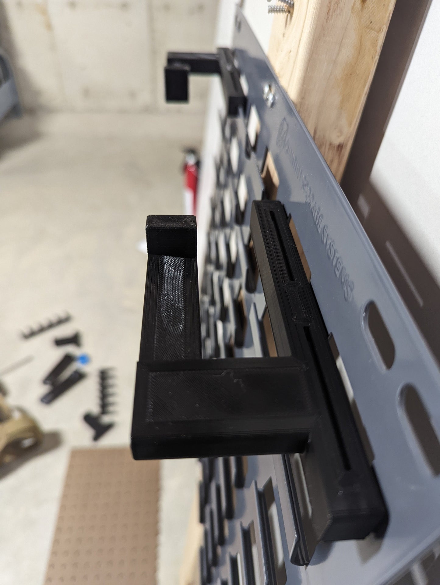 Plate Carrier / Body Armor Mount - SecureIt / Akro-Mils | Gear Holder Storage Rack