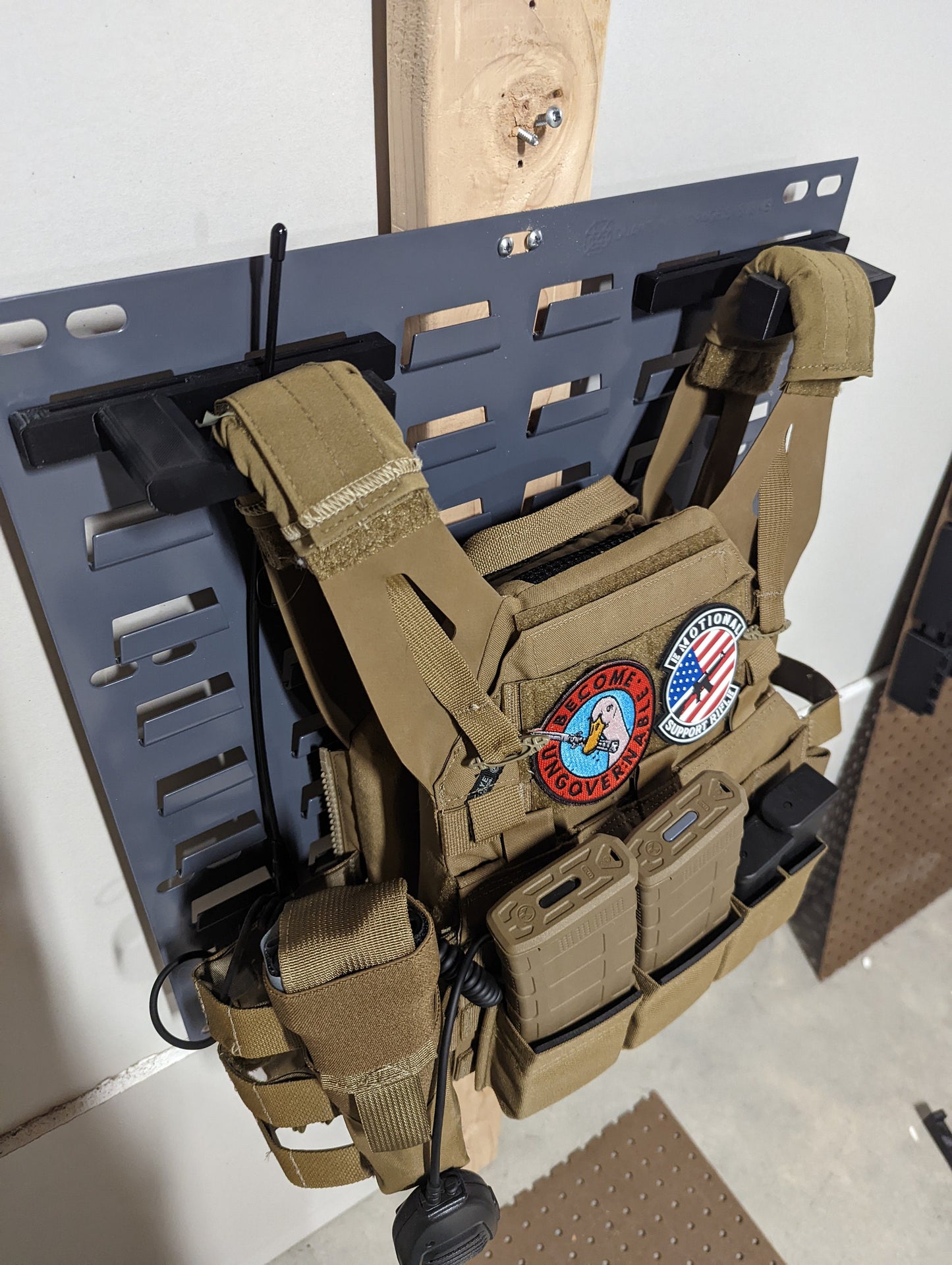 Plate Carrier / Body Armor Mount - SecureIt / Akro-Mils | Gear Holder Storage Rack
