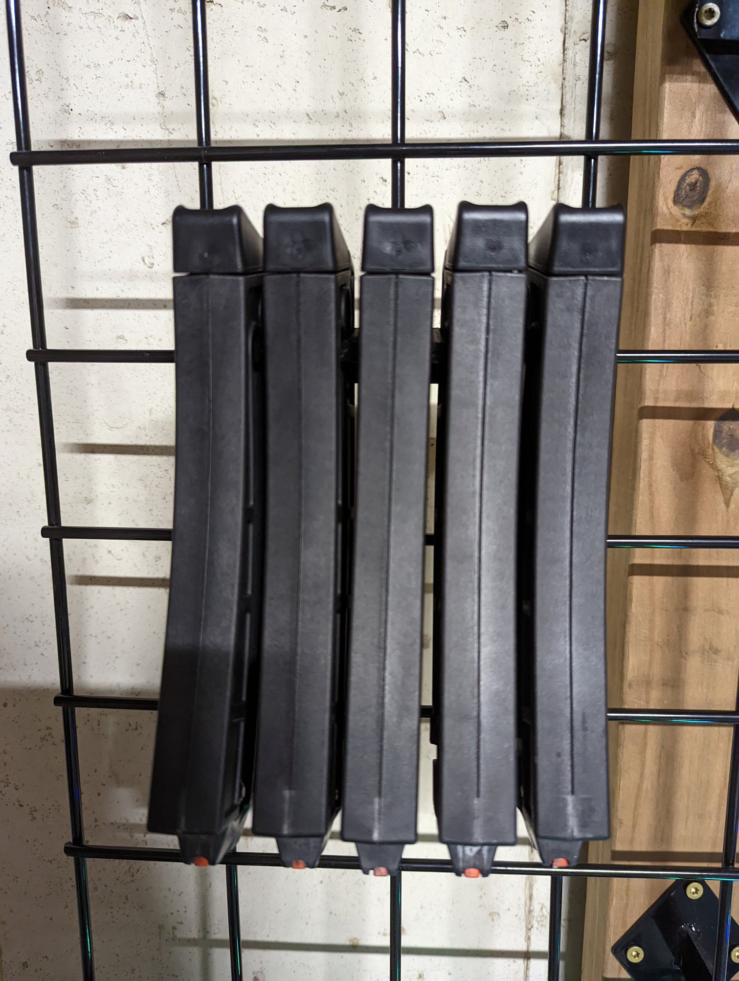 Mount for S&W M&P 15-22 Mags - Gridwall | Magazine Holder Storage Rack
