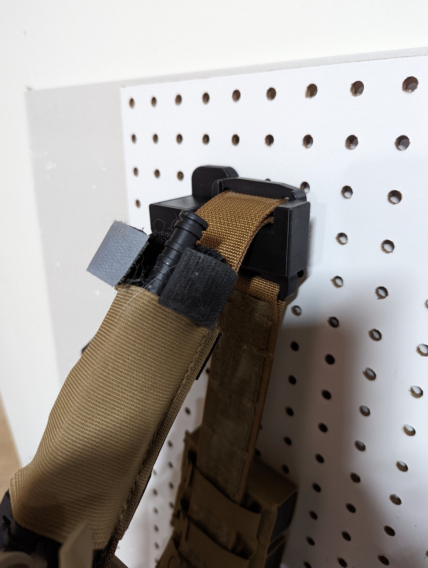 Shooting Belt / Battle Belt Mount - Pegboard / IKEA Skadis / Wall Control / Vaultek | Gear Holder Storage Rack