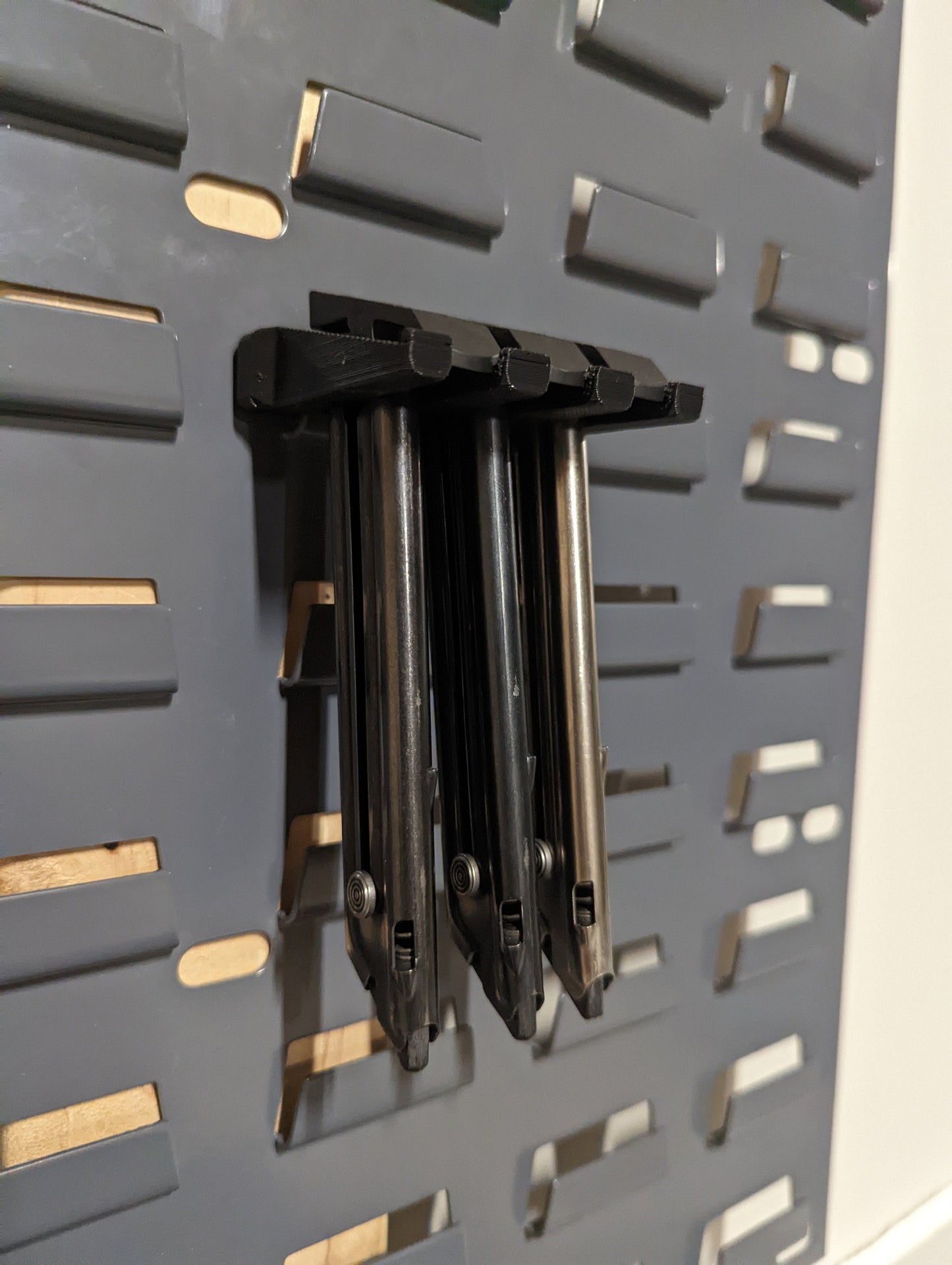 Mount for Ruger Mark II III IV and 22/45 Mags - SecureIt / Akro-Mils | Magazine Holder Storage Rack