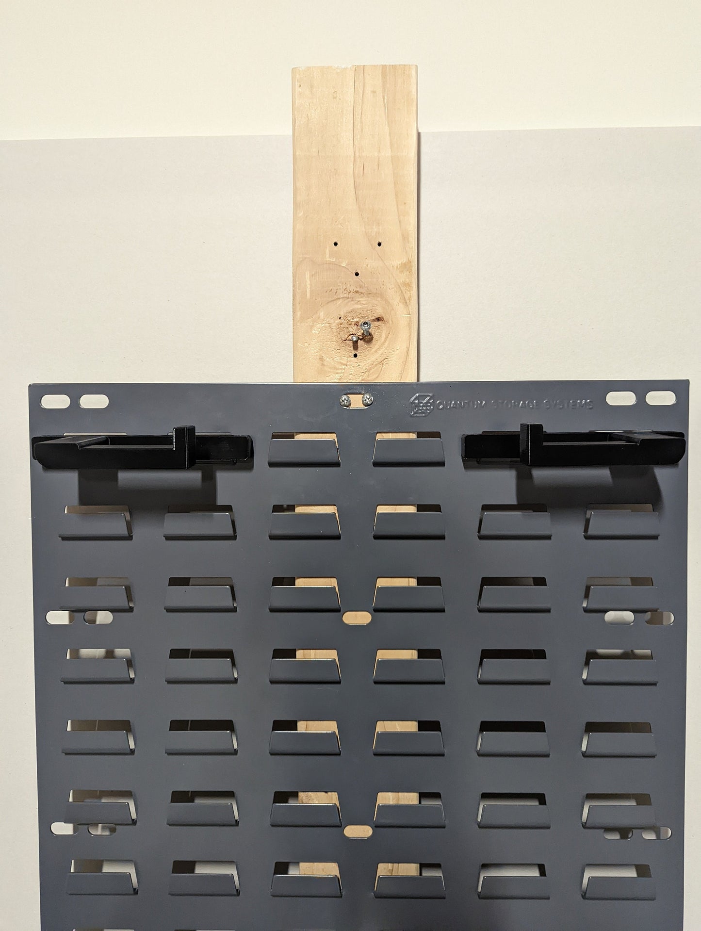 Plate Carrier / Body Armor Mount - SecureIt / Akro-Mils | Gear Holder Storage Rack