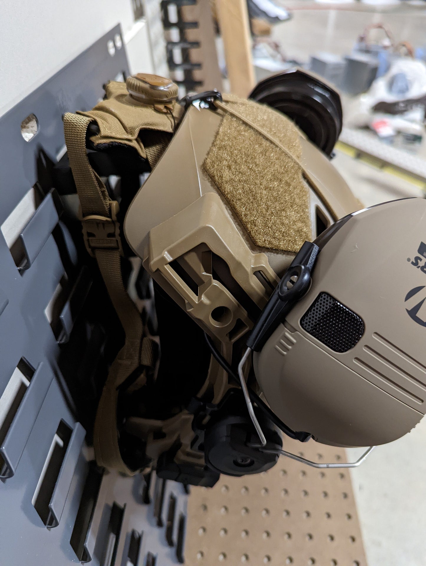 Bump / Ballistic Helmet Mount - SecureIt / Akro-Mils | Gear Holder Storage Rack