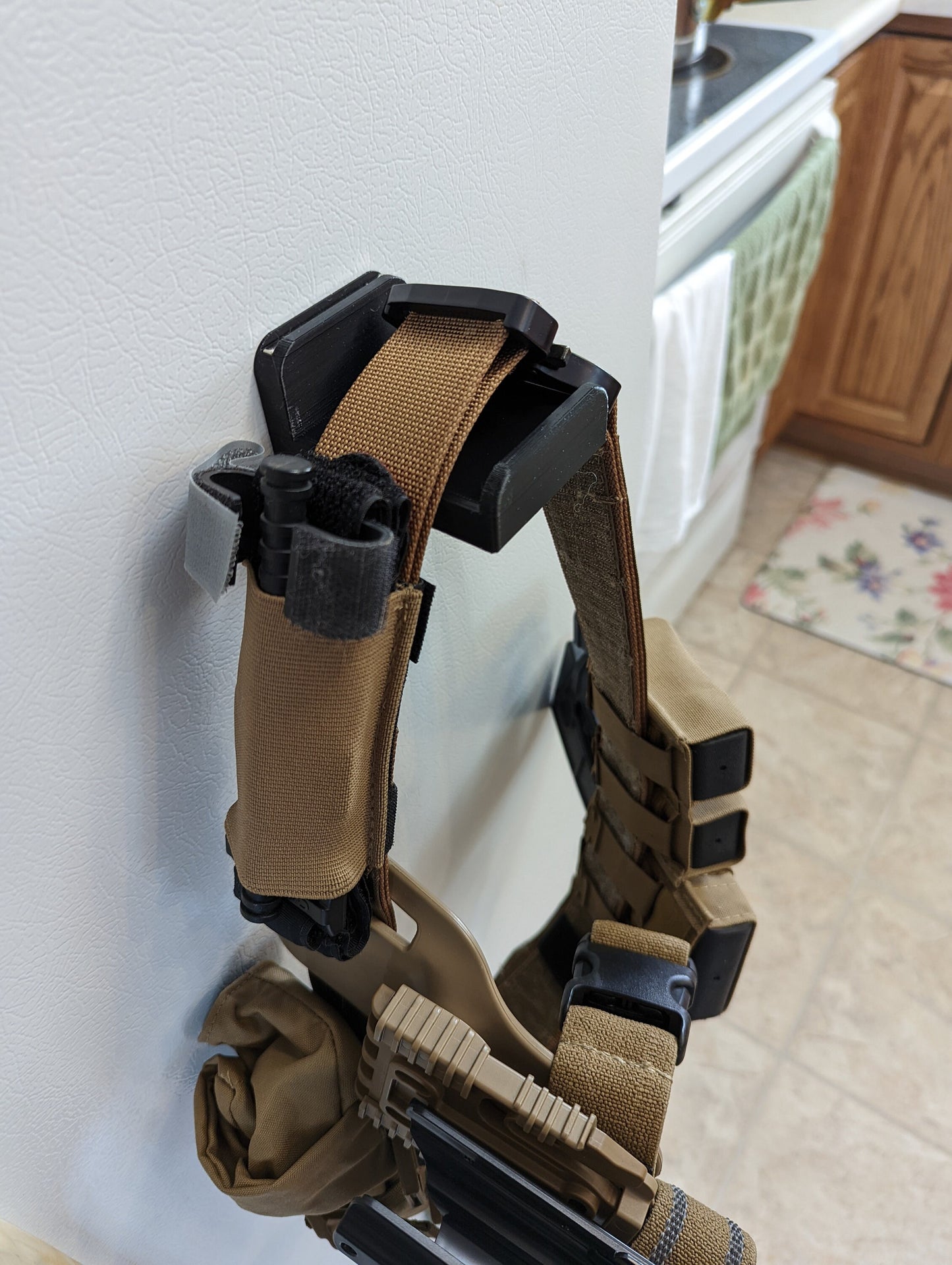 Shooting Belt / Battle Belt Mount - Magnetic | Gear Holder Storage Rack
