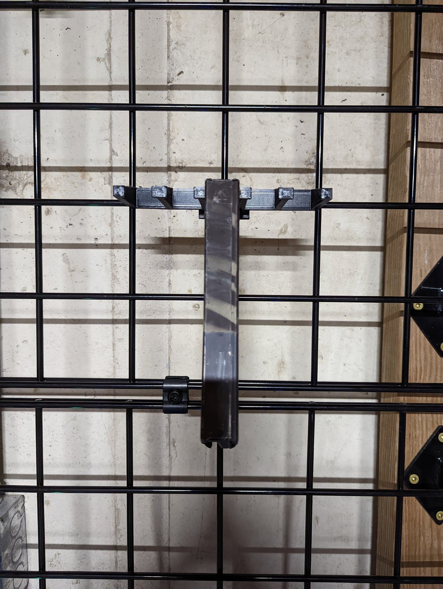 Mount for AR 15 556 Metal Mags - Gridwall | Magazine Holder Storage Rack