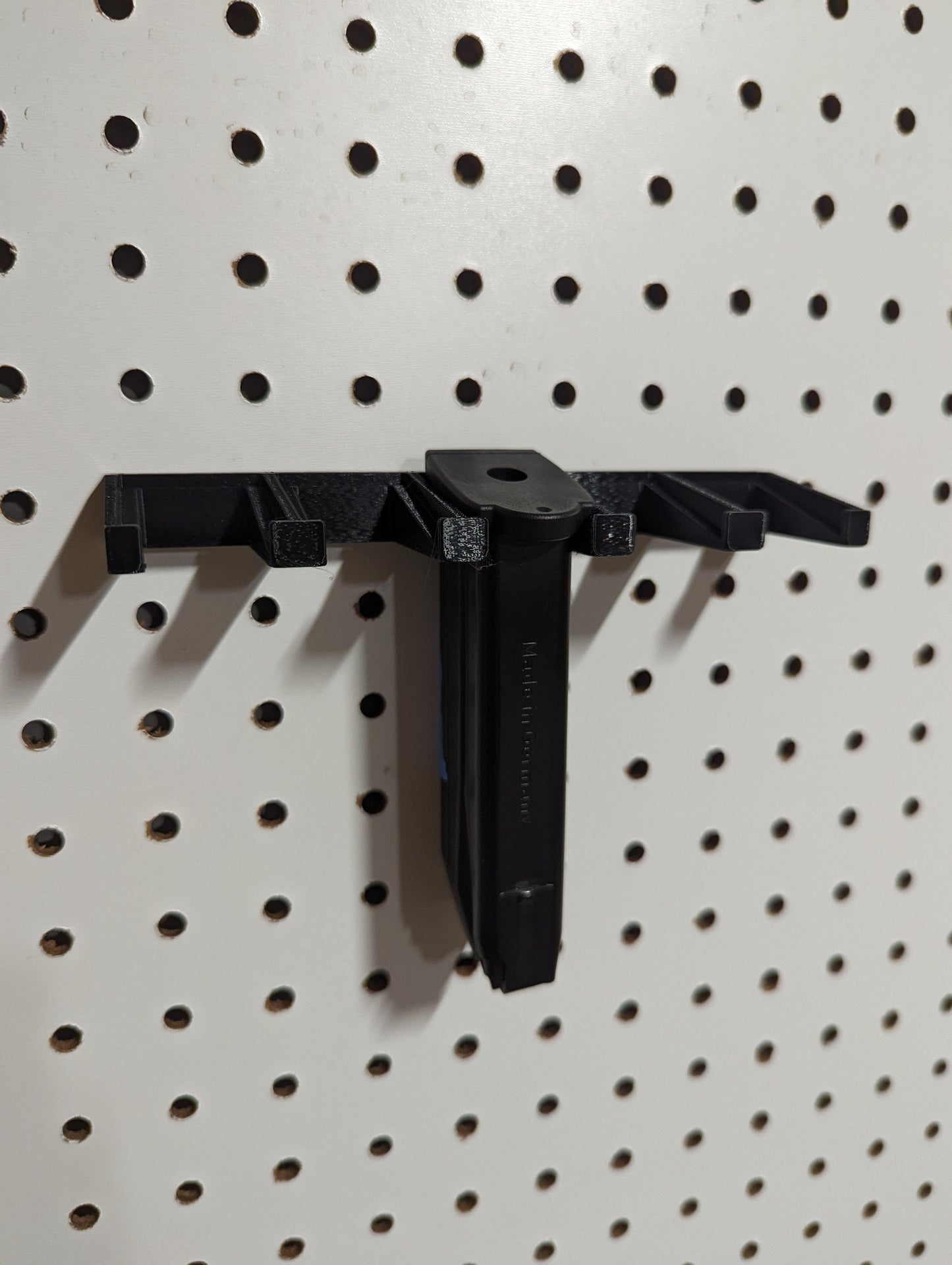 Mount for HK P30 / VP9 / P2000 Mags - Pegboard / IKEA Skadis / Wall Control / Vaultek | Magazine Holder Storage Rack