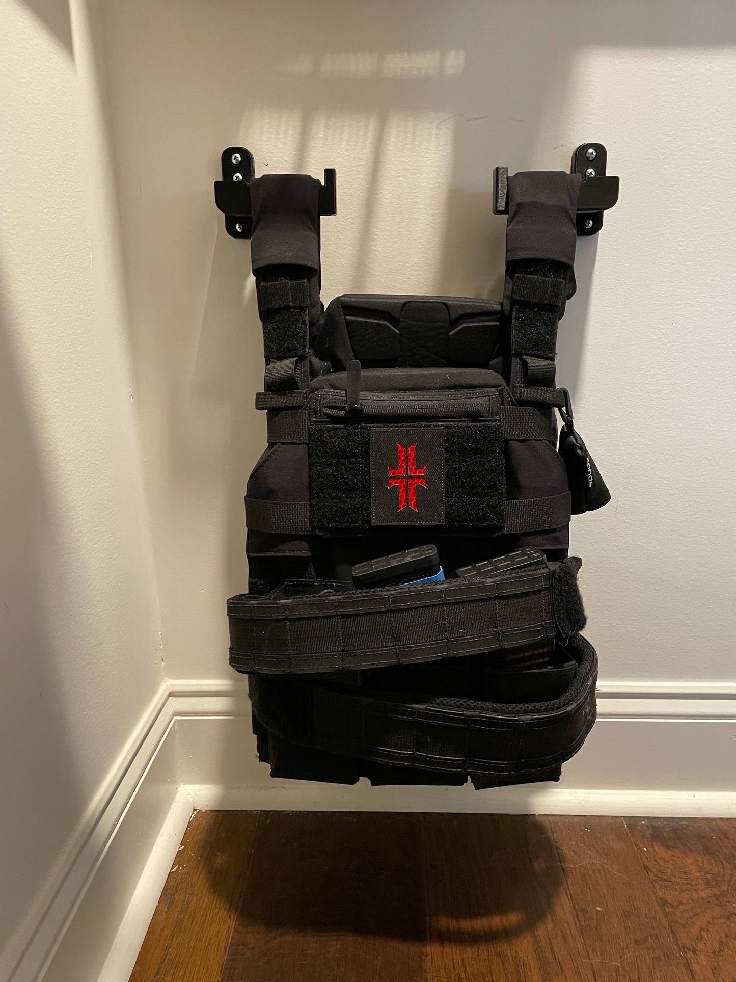 Plate Carrier / Body Armor Mount - Wall | Gear Holder Storage Rack