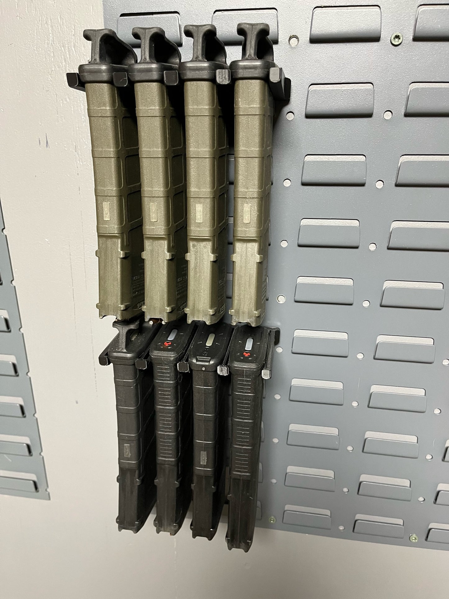 Mount for AR 15 Pmag / TMAG Mags - SecureIt / Akro-Mils | Magazine Holder Storage Rack