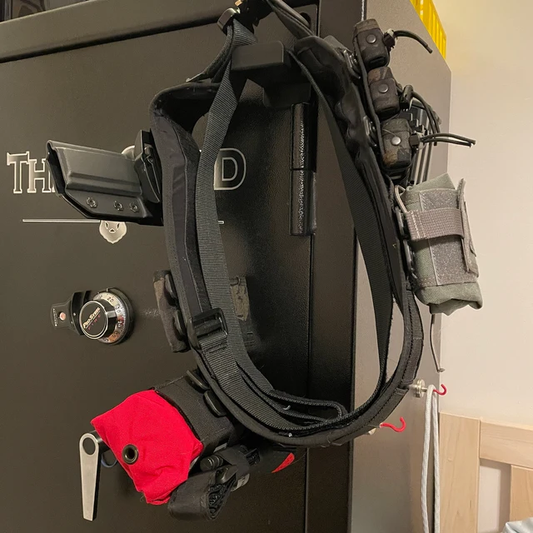 Shooting Belt / Battle Belt Mount - Magnetic | Gear Holder Storage Rack