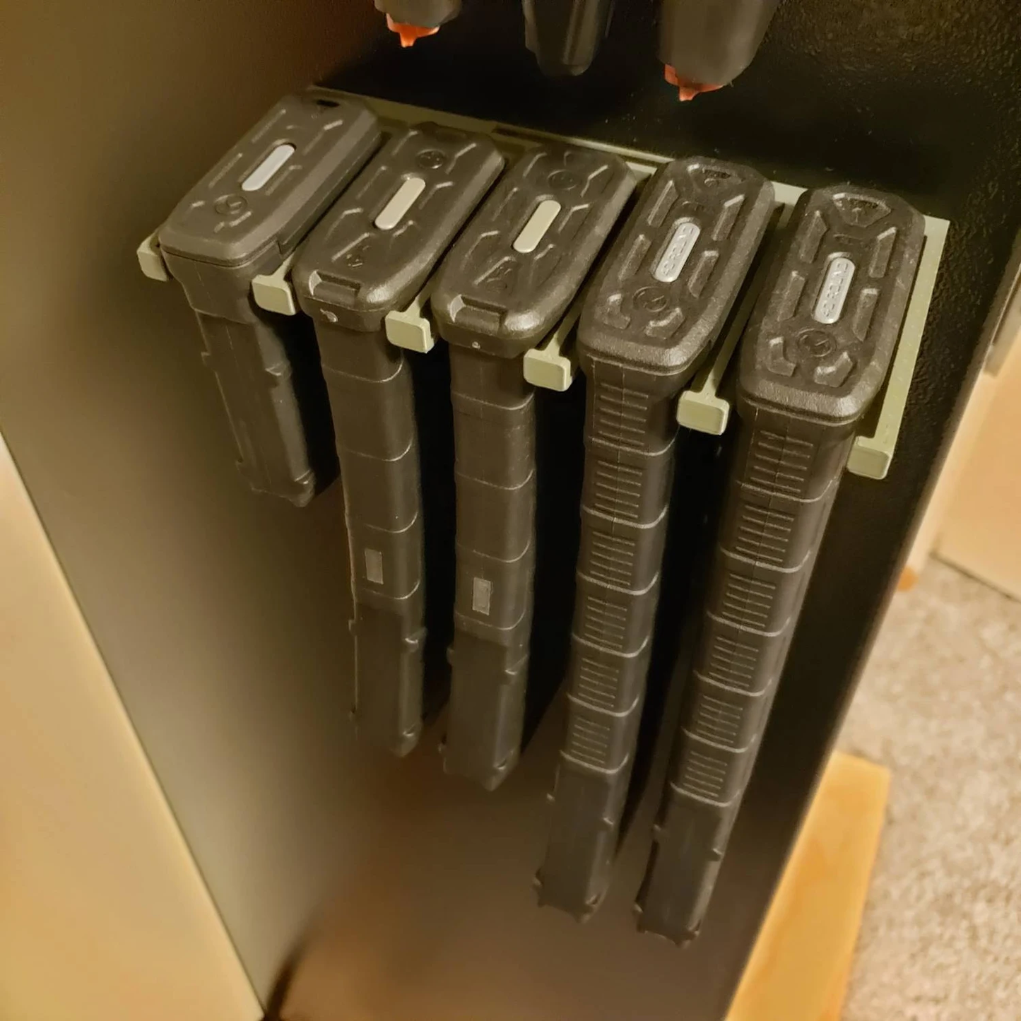Mount for AR 15 Pmag / TMAG Mags - Magnetic | Magazine Holder Storage Rack