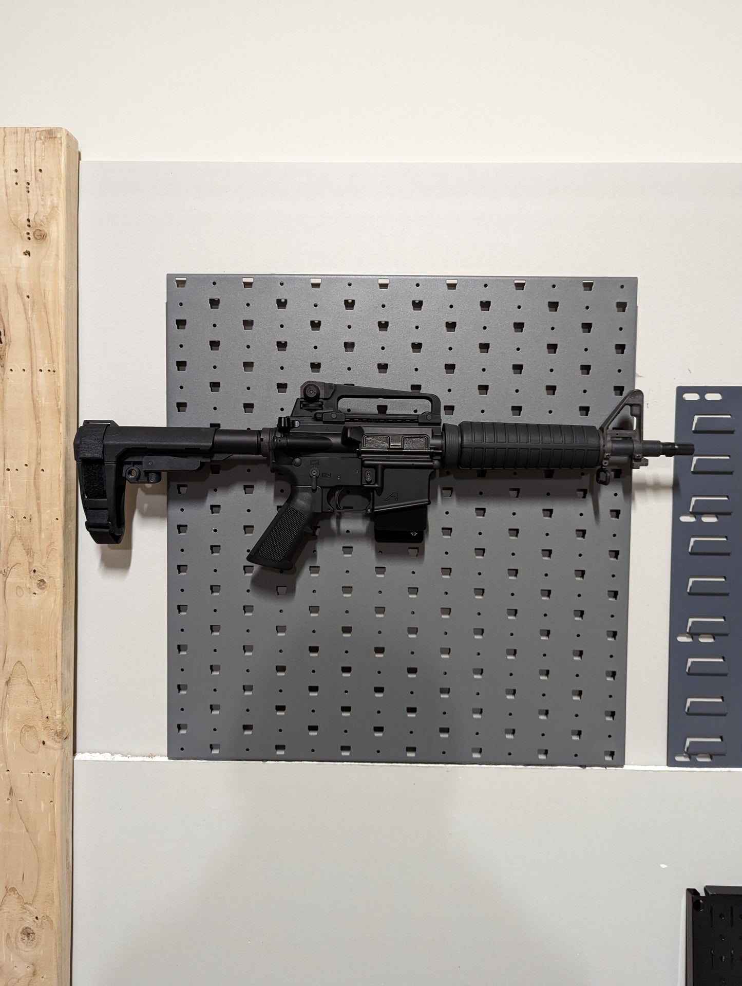 AR 15 Magwell Mount - GallowTech | Rifle Holder Storage Rack