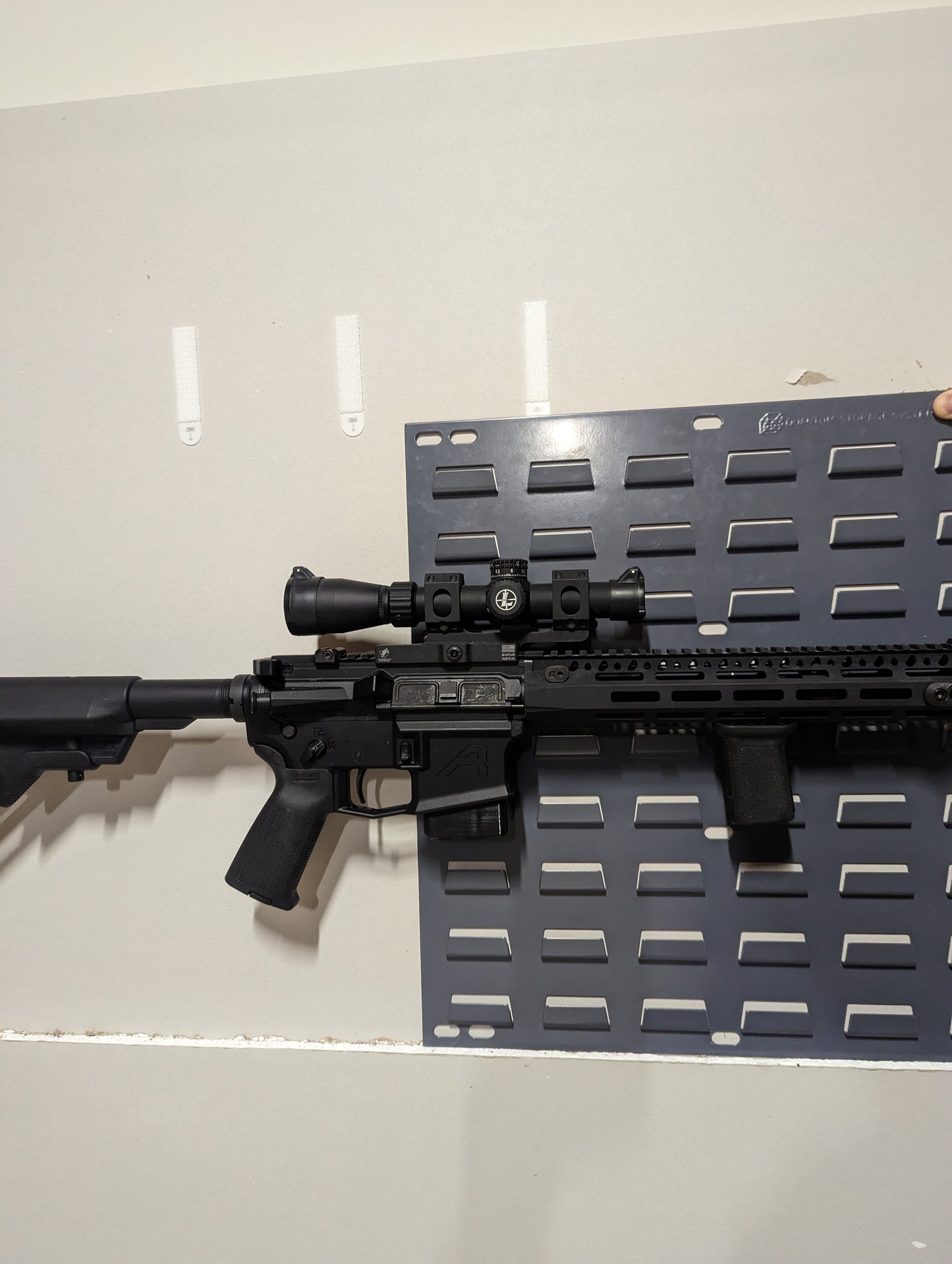 AR 15 Magwell Mount - SecureIt / Akro-Mils | Rifle Holder Storage Rack