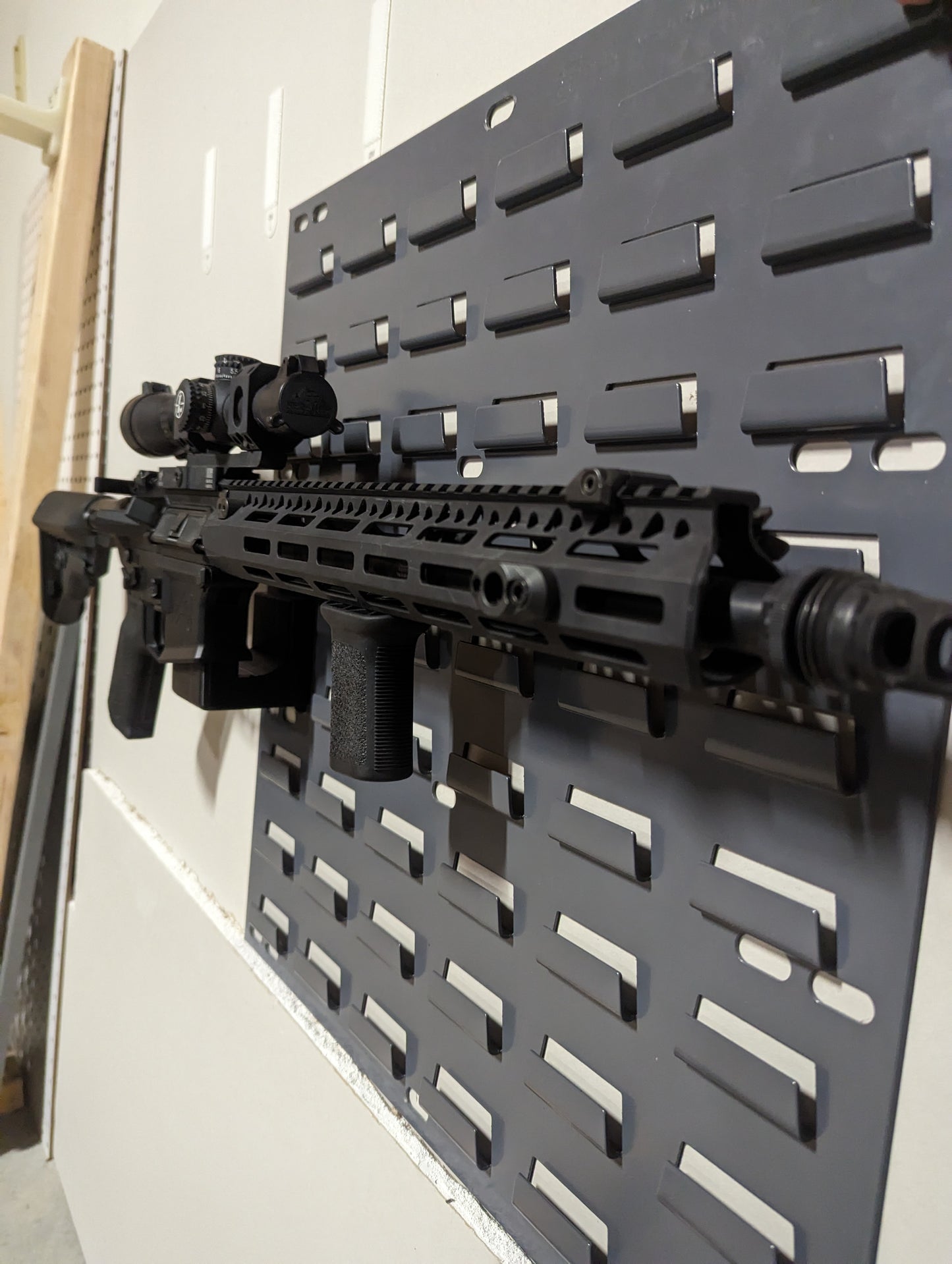 AR 15 Magwell Mount - SecureIt / Akro-Mils | Rifle Holder Storage Rack