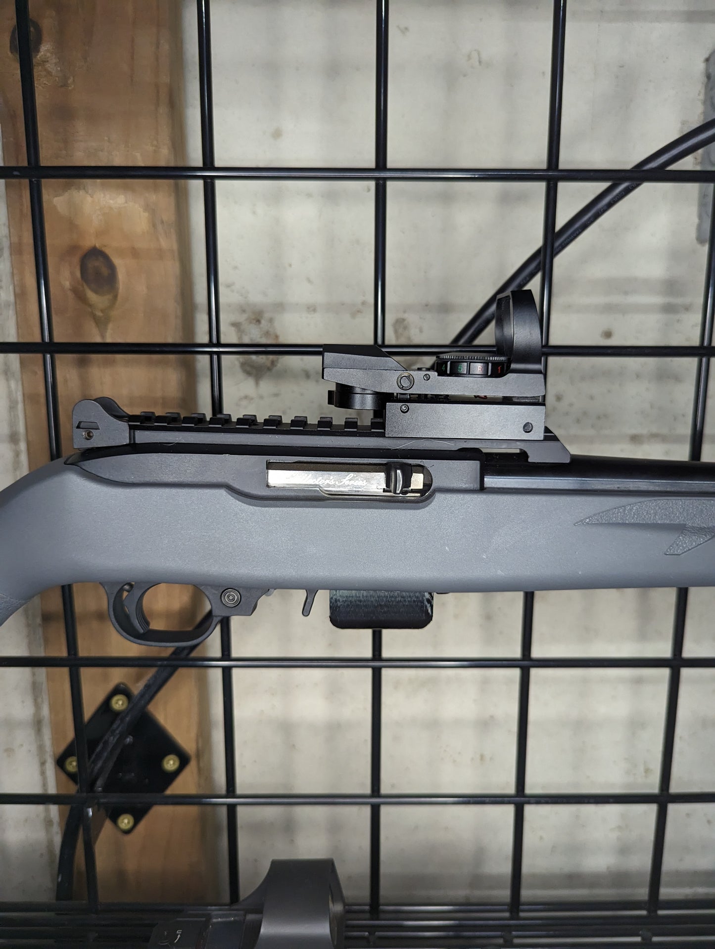 Magwell Mount for Ruger 10/22 - Gridwall | Rifle Holder Storage Rack