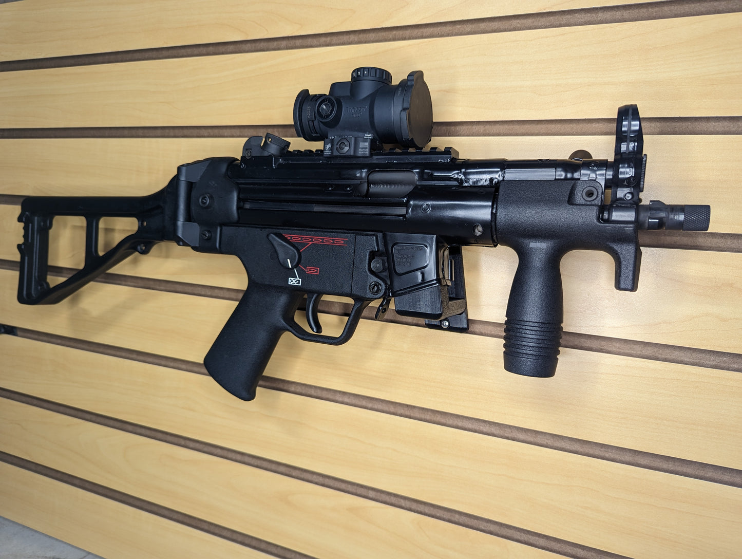 Magwell Mount for HK MP5 9mm - Slatwall | Rifle Holder Storage Rack