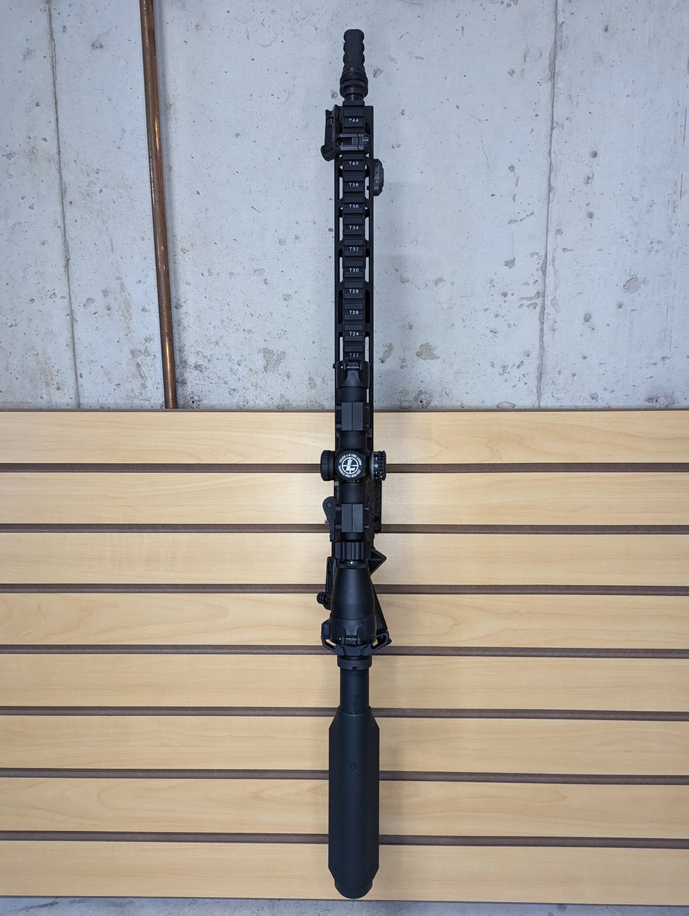 AR 15 Inline Vertical Magwell Mount - Slatwall | Rifle Holder Storage ...