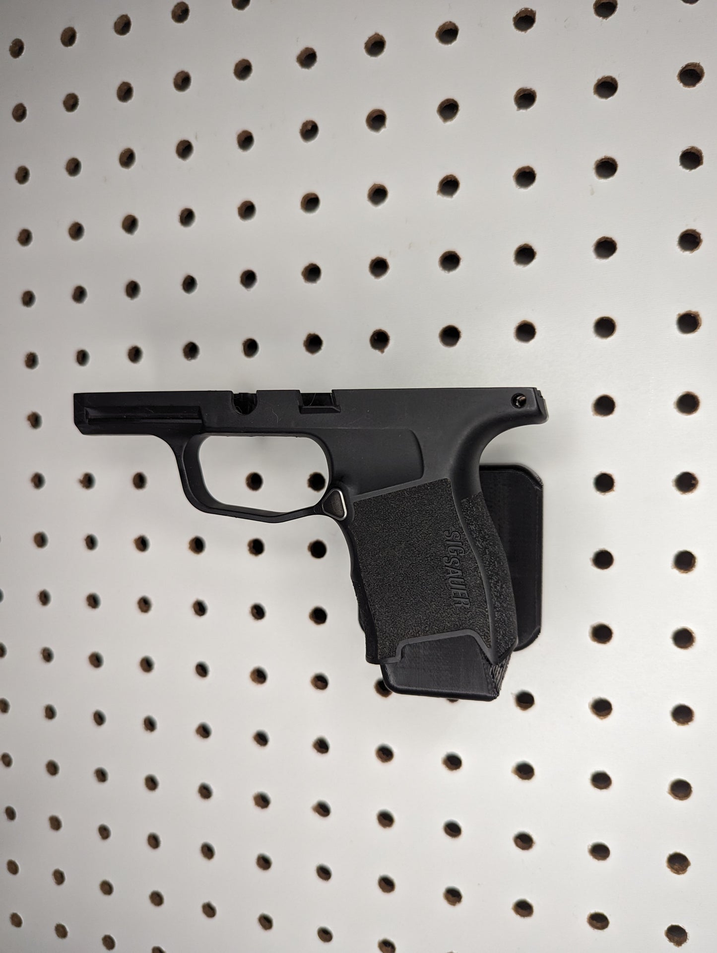 Magwell Mount for Sig P365 / XL - Pegboard / IKEA Skadis / Wall Control / Vaultek | Handgun Holder Storage Rack