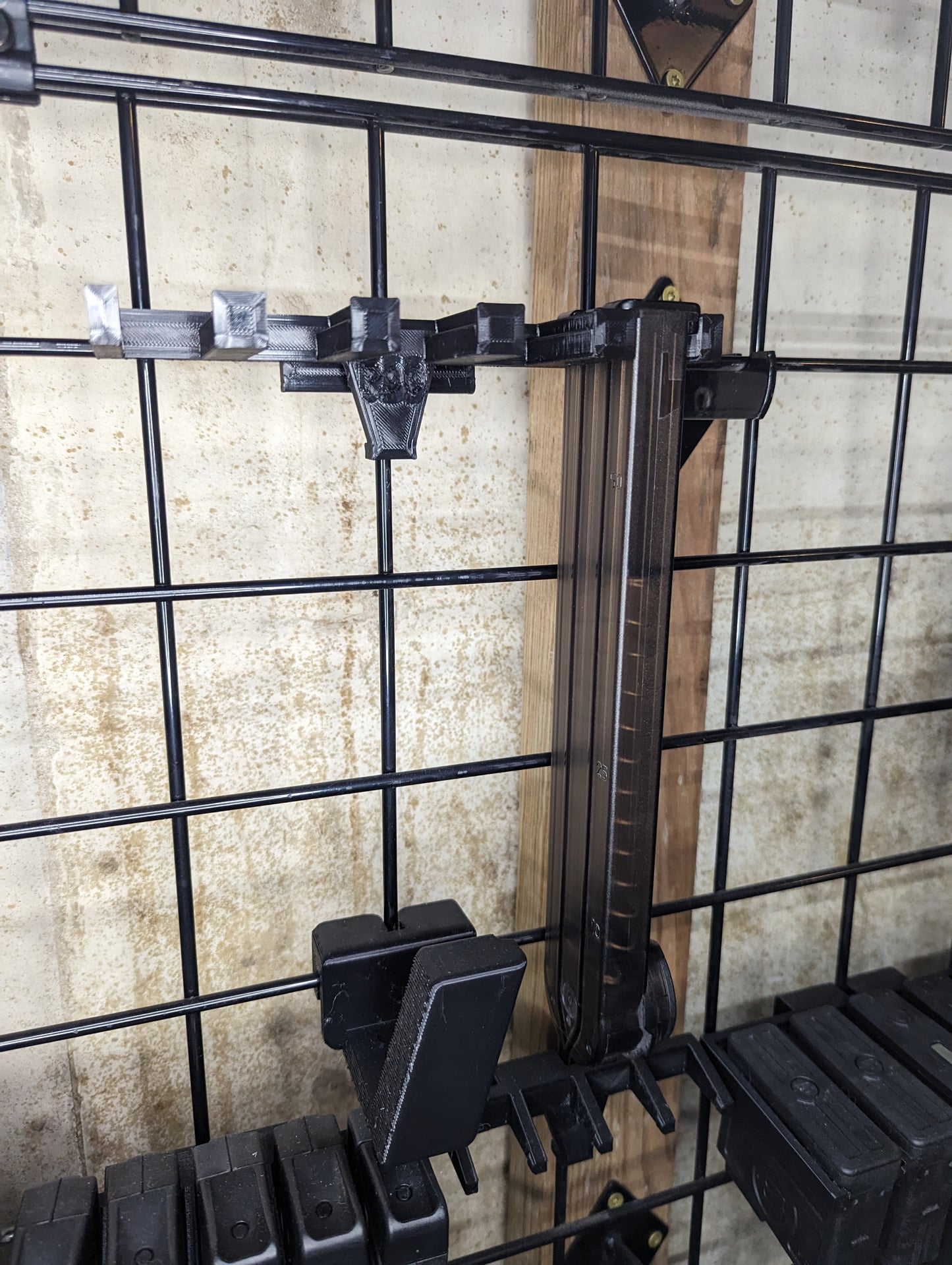 Mount for FN P90/PS90 Mags - Gridwall | Magazine Holder Storage Rack