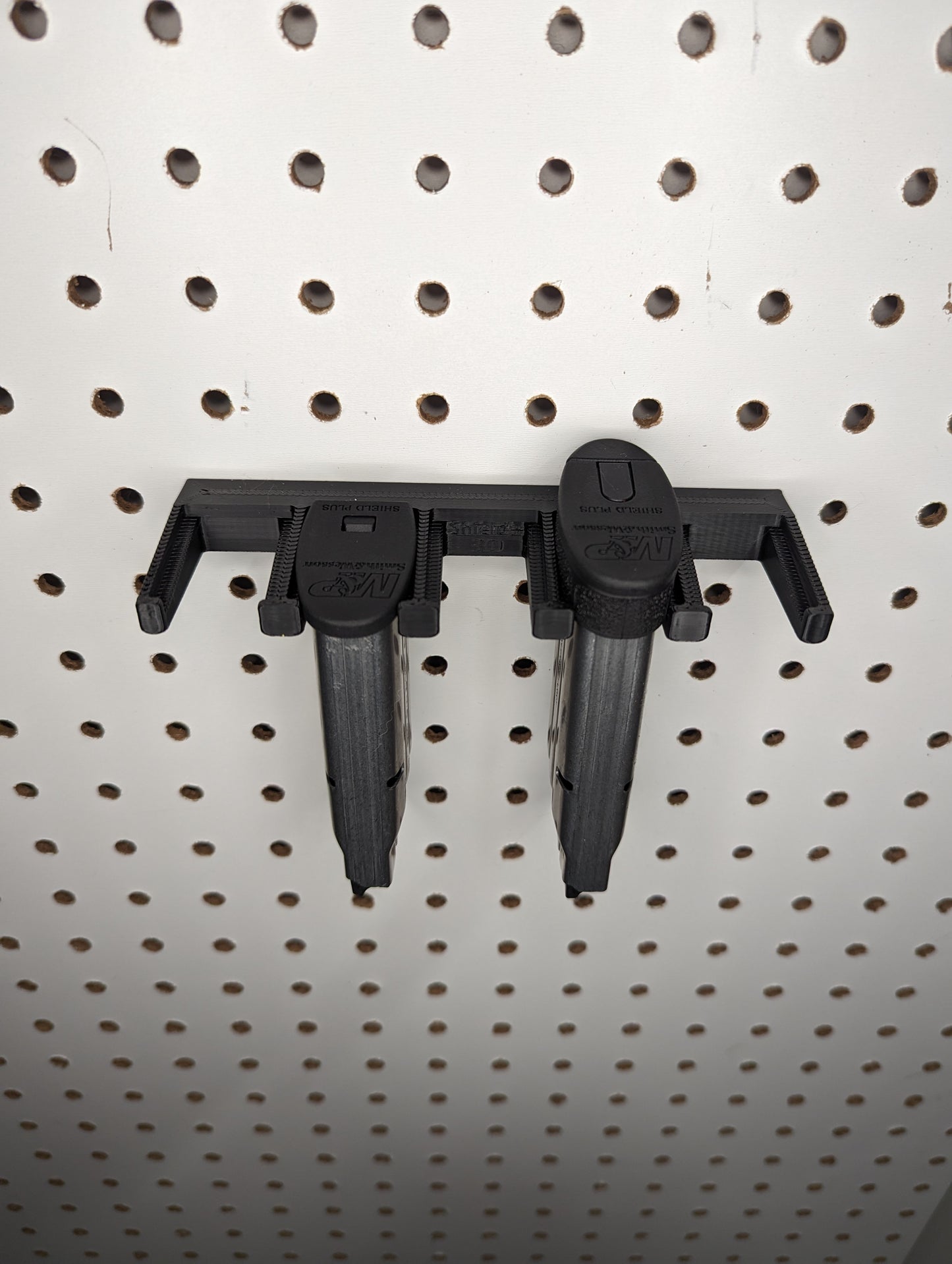 Mount for S&W Shield Plus 30 Super Carry Mags - Pegboard / IKEA Skadis / Wall Control / Vaultek | Magazine Holder Storage Rack