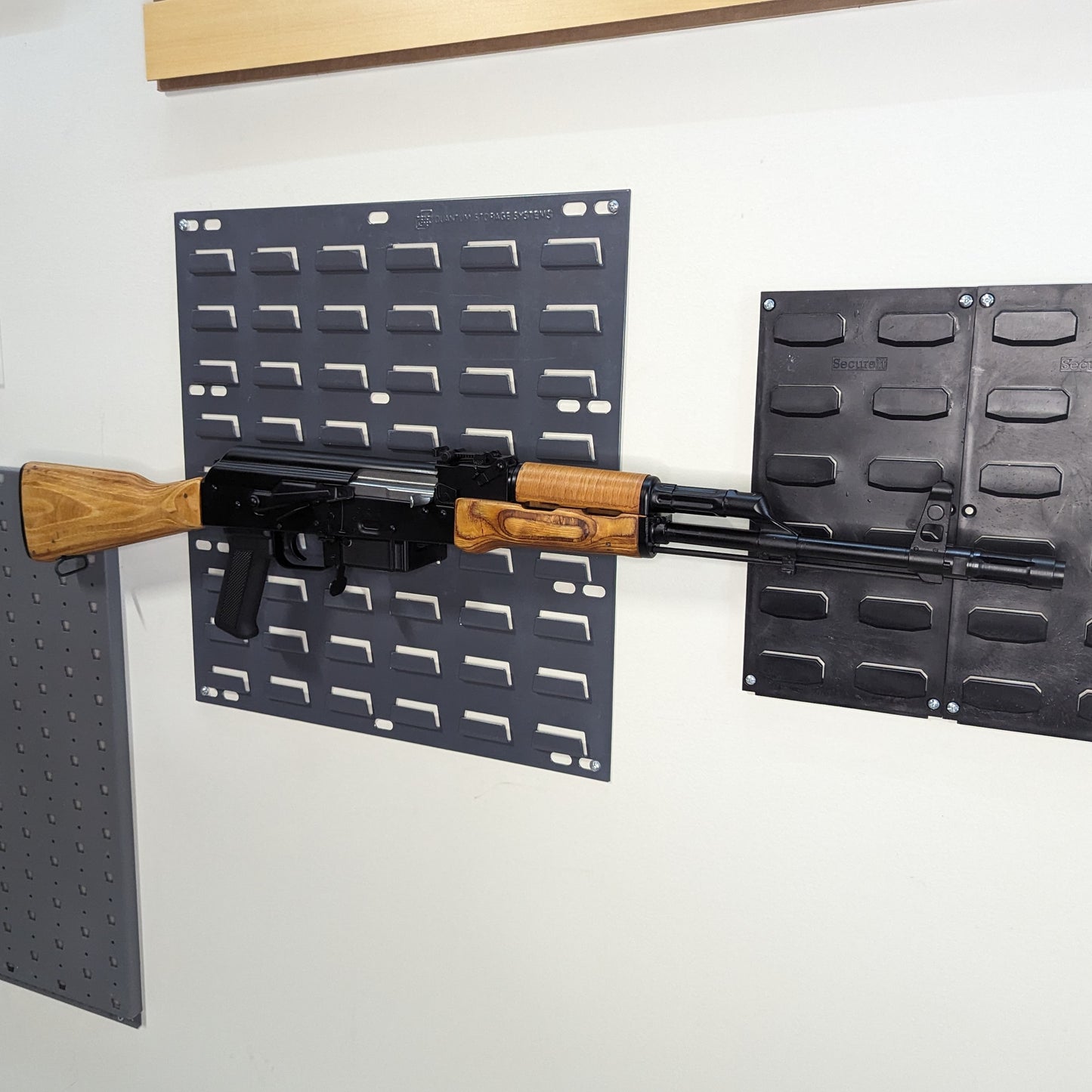 AK 74 5.45 / 5.56 Magwell Mount - SecureIt / Akro-Mils | Rifle Holder Storage Rack