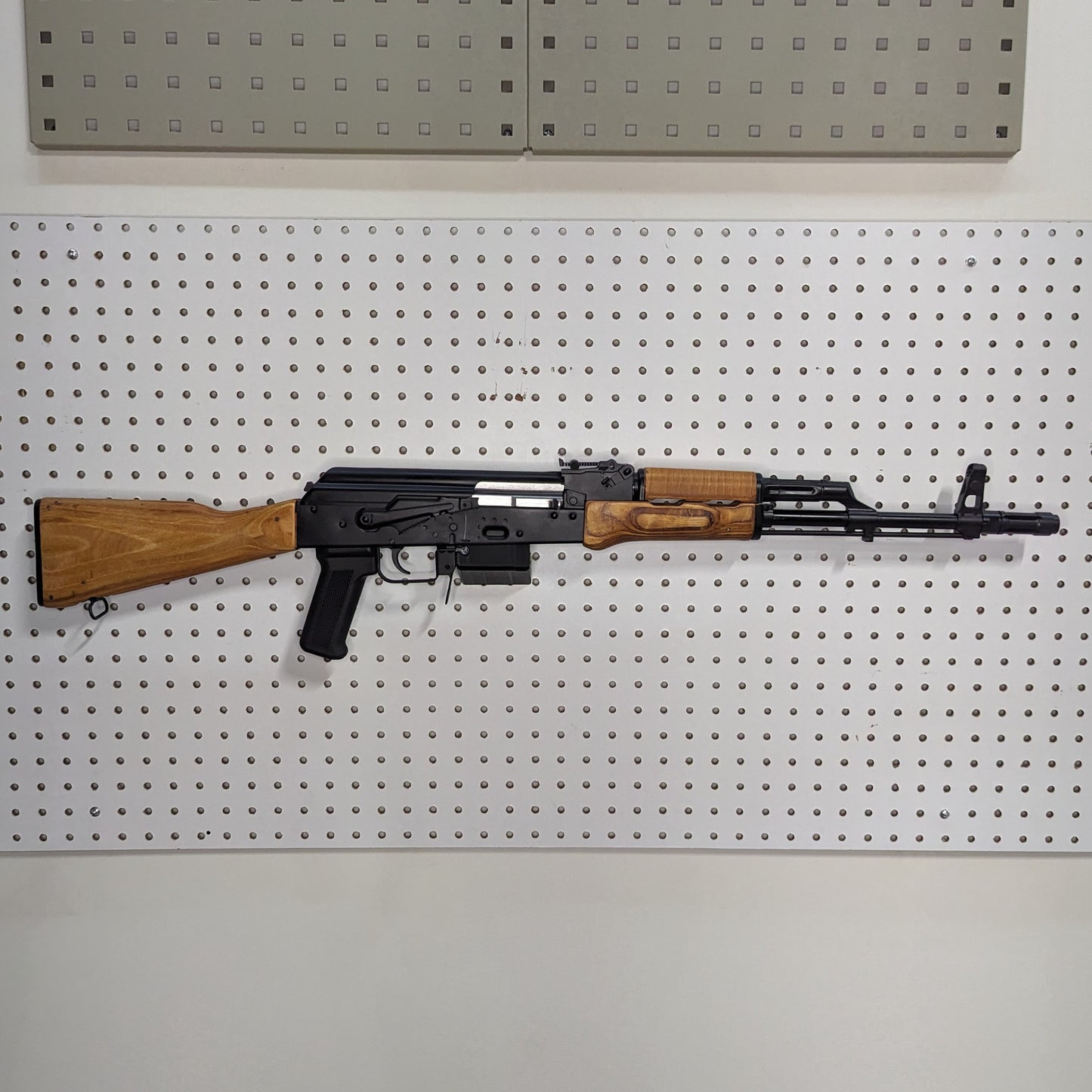 AK 74 5.45 / 5.56 Magwell Mount - Pegboard / IKEA Skadis / Wall Control / Vaultek | Rifle Holder Storage Rack