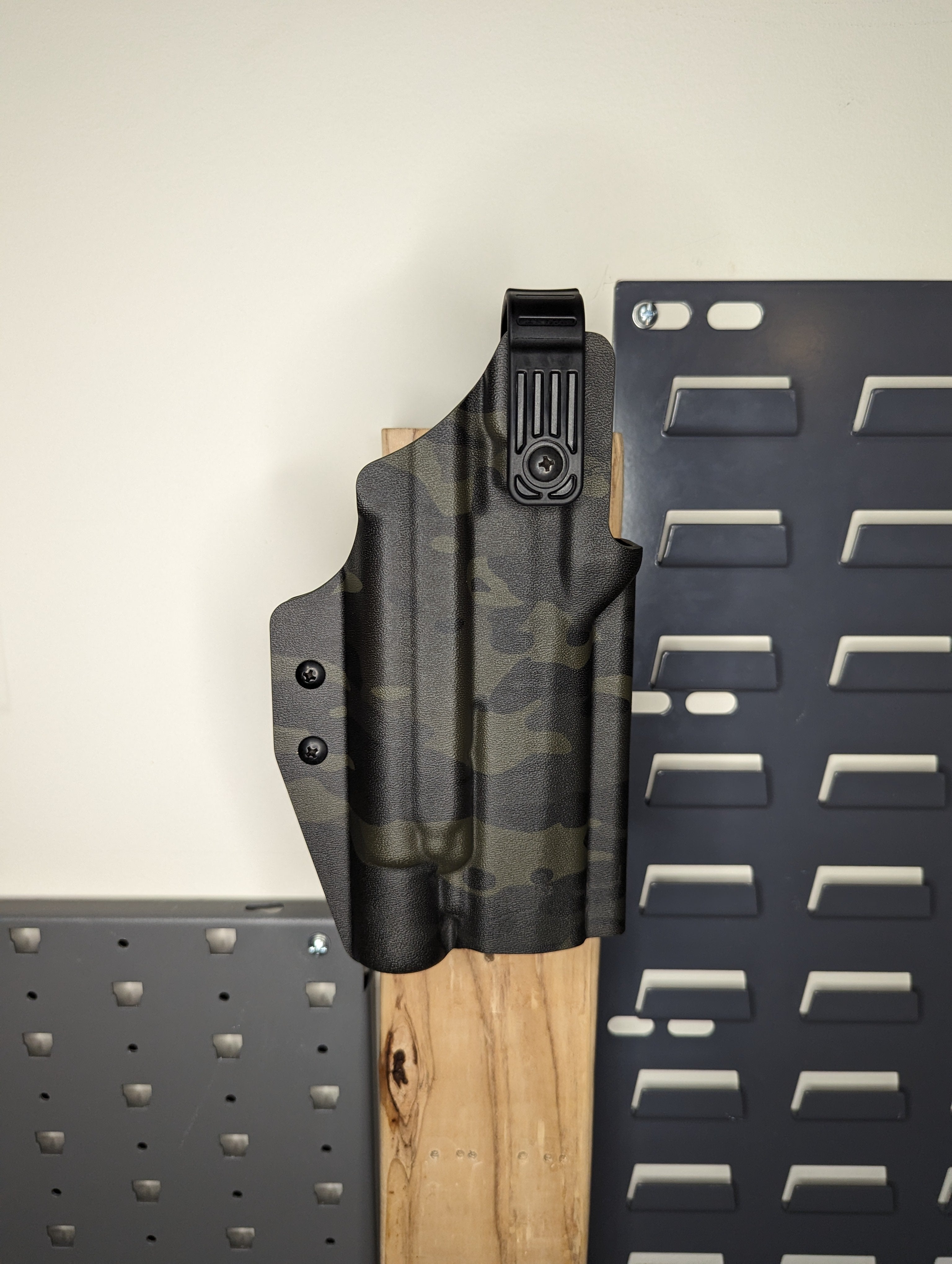Dara Rack Slip-On Mount for Dara ALQD - Wall | Handgun Holder Storage Rack ...
