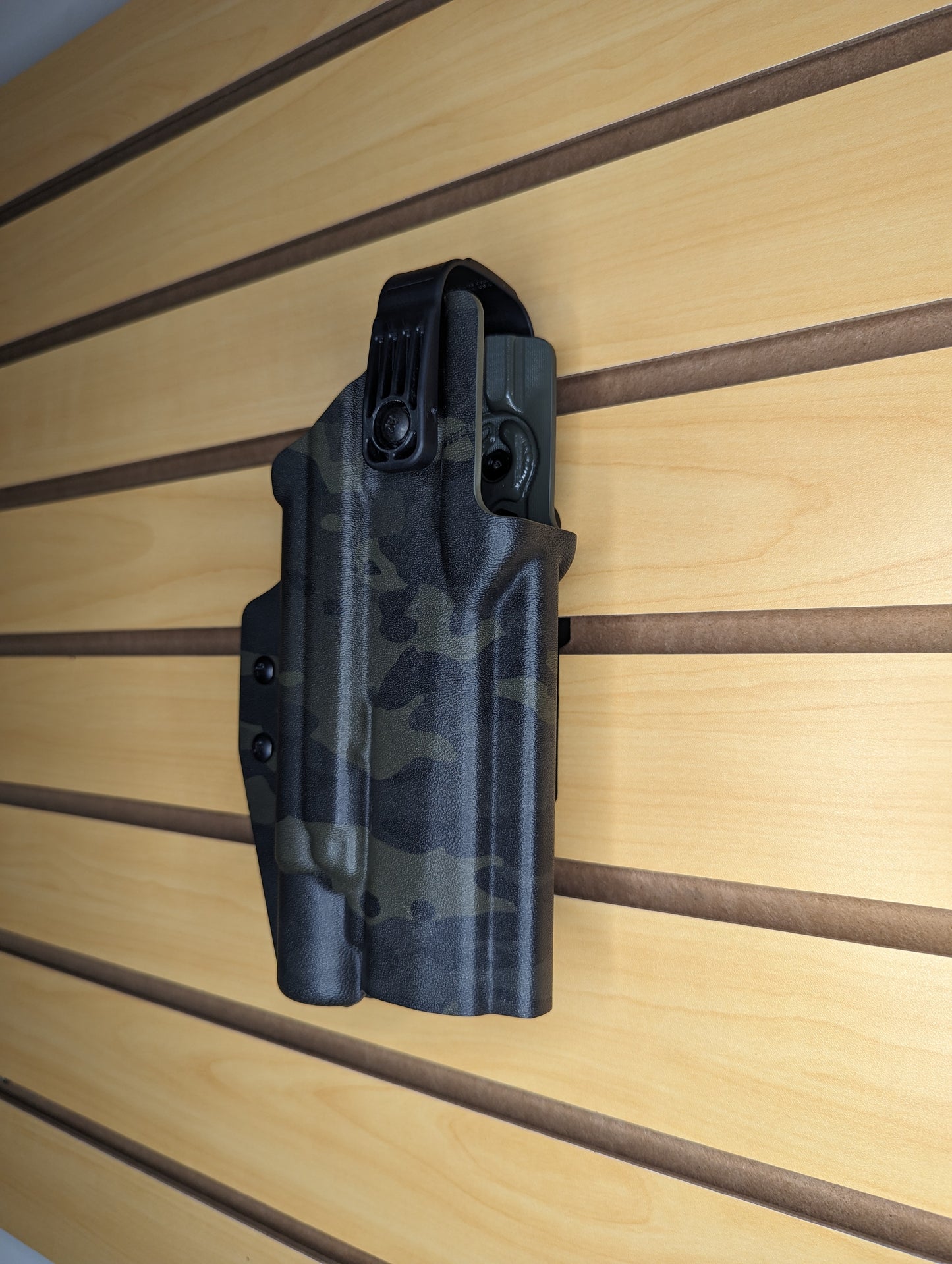 Slip-On Mount for Dara ALQD - Slatwall | Handgun Holder Storage Rack