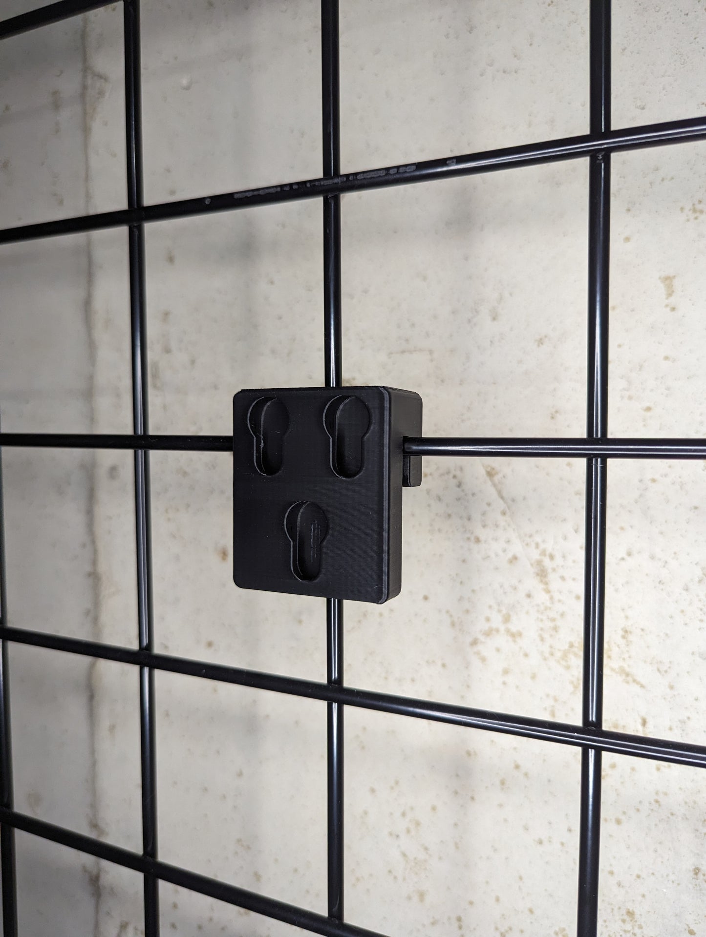 Slip-On Mount for Dara ALQD - Gridwall | Handgun Holder Storage Rack