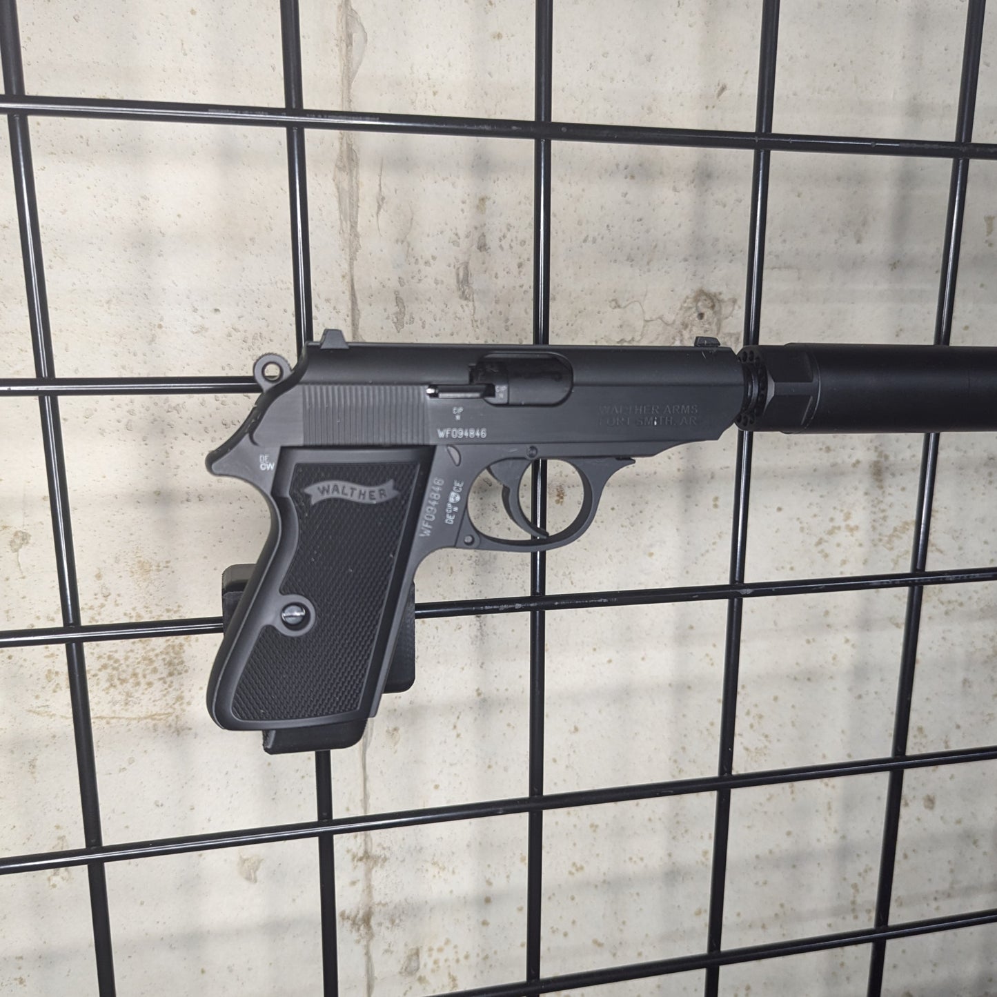 Magwell Mount for Walther PPK/s 22LR - Gridwall | Handgun Holder Storage Rack
