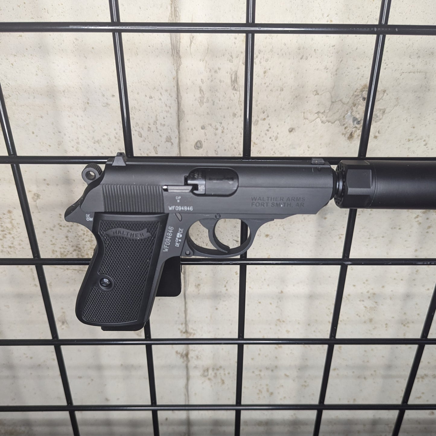 Magwell Mount for Walther PPK/s 22LR - Gridwall | Handgun Holder Storage Rack