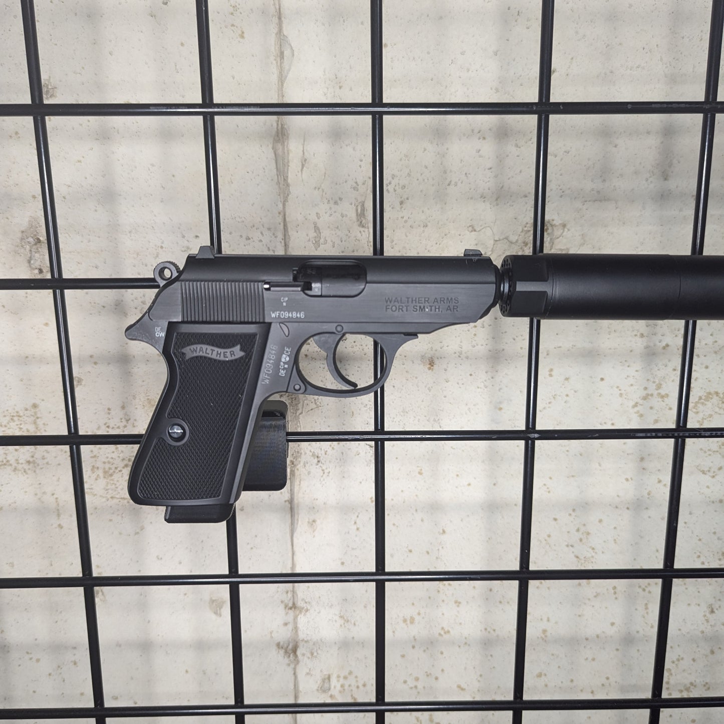 Magwell Mount for Walther PPK/s 22LR - Gridwall | Handgun Holder Storage Rack
