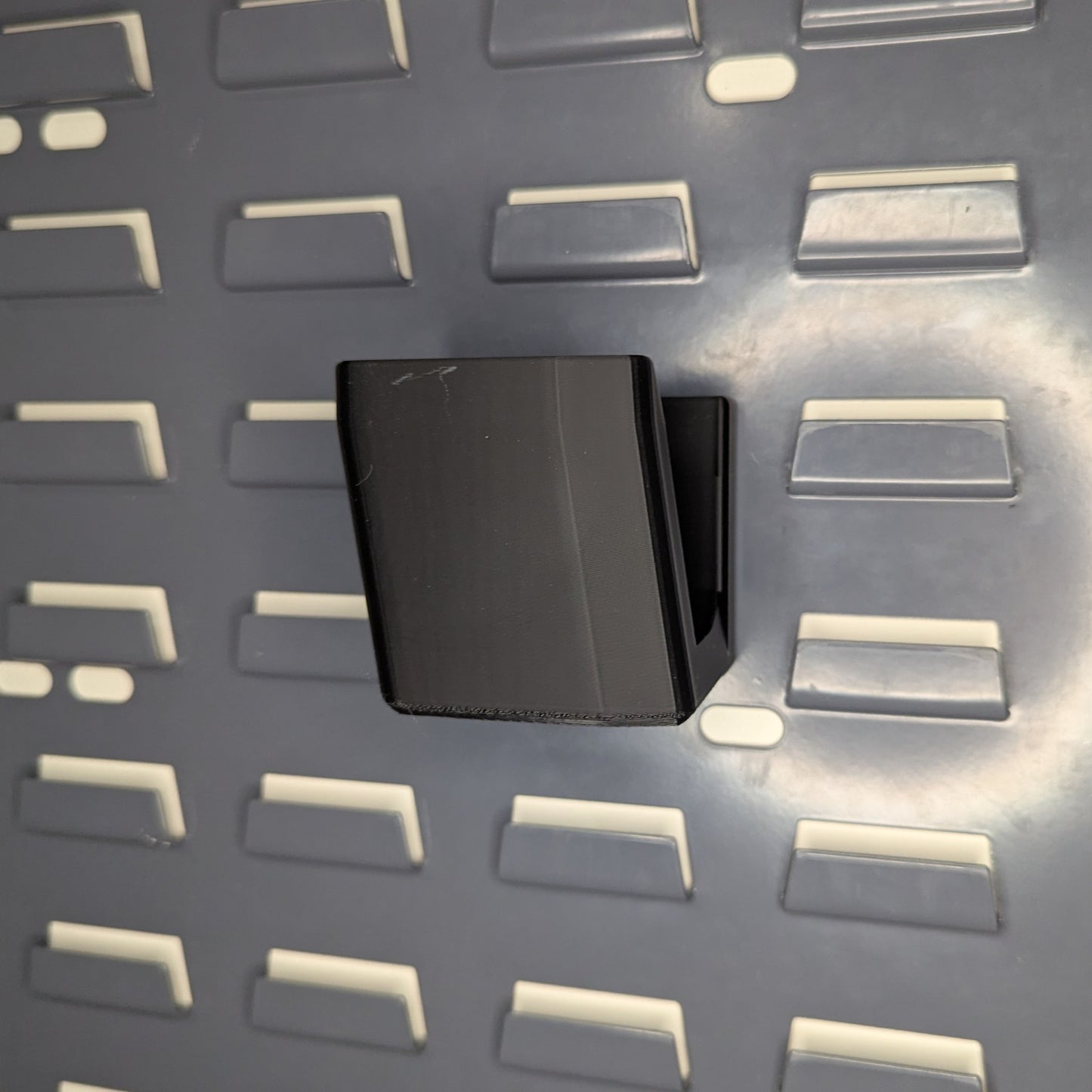 Magwell Mount for Steyr AUG (Waffle Mag) - SecureIt / Akro-Mils | Rifle Holder Storage Rack