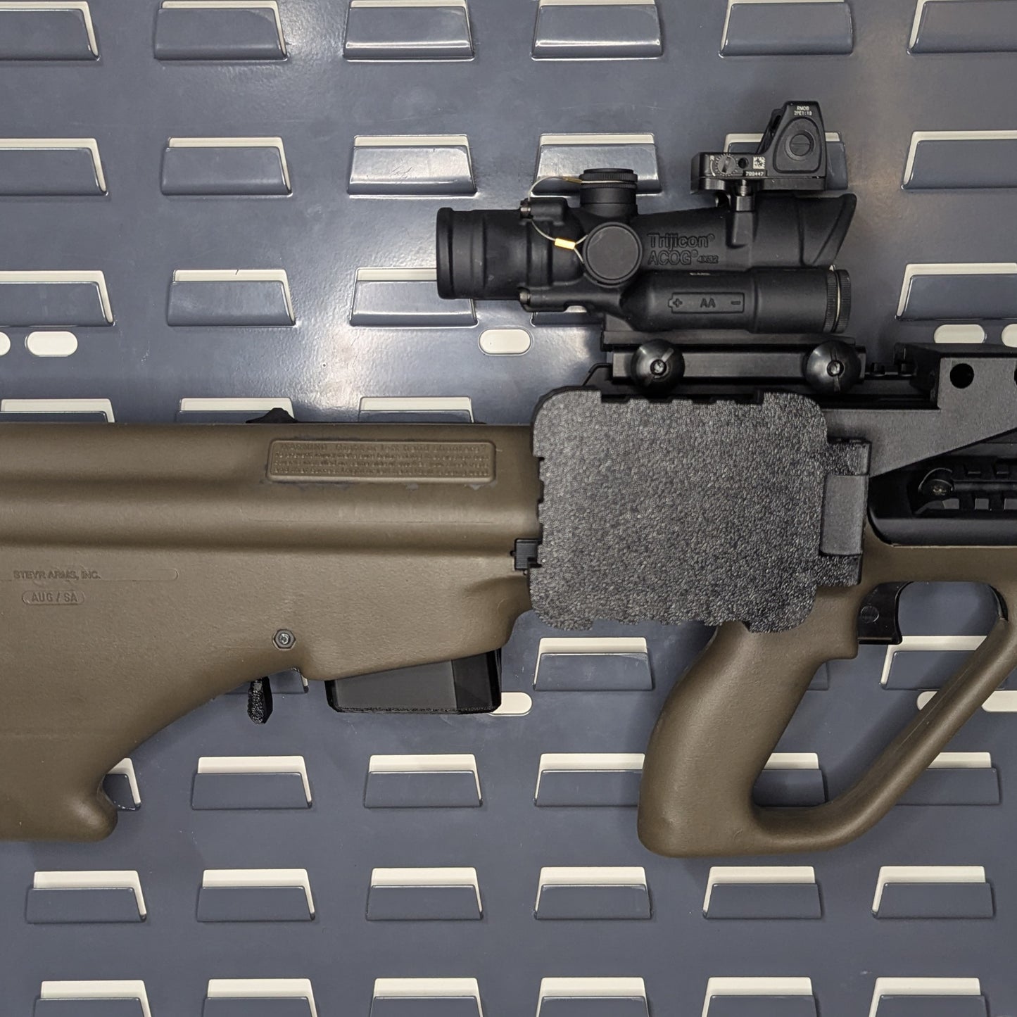 Magwell Mount for Steyr AUG (Waffle Mag) - SecureIt / Akro-Mils | Rifle Holder Storage Rack