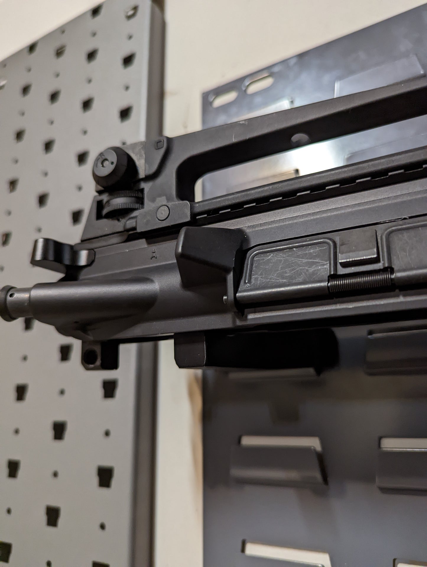 AR 15 Upper Receiver Mount - SecureIt / Akro-Mils | Rifle Holder Storage Rack