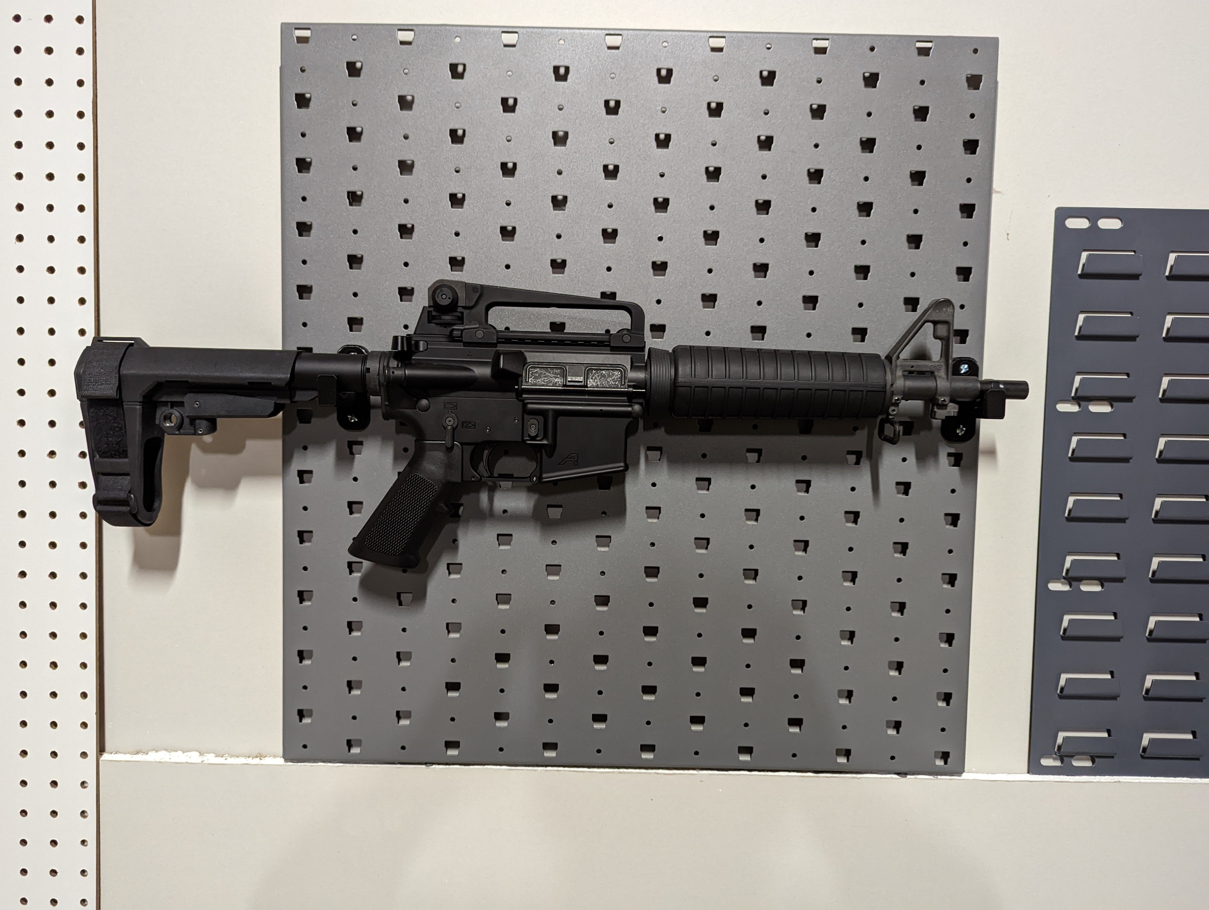 AR 15 Horizontal Mount - GallowTech | Rifle Holder Storage Rack ...