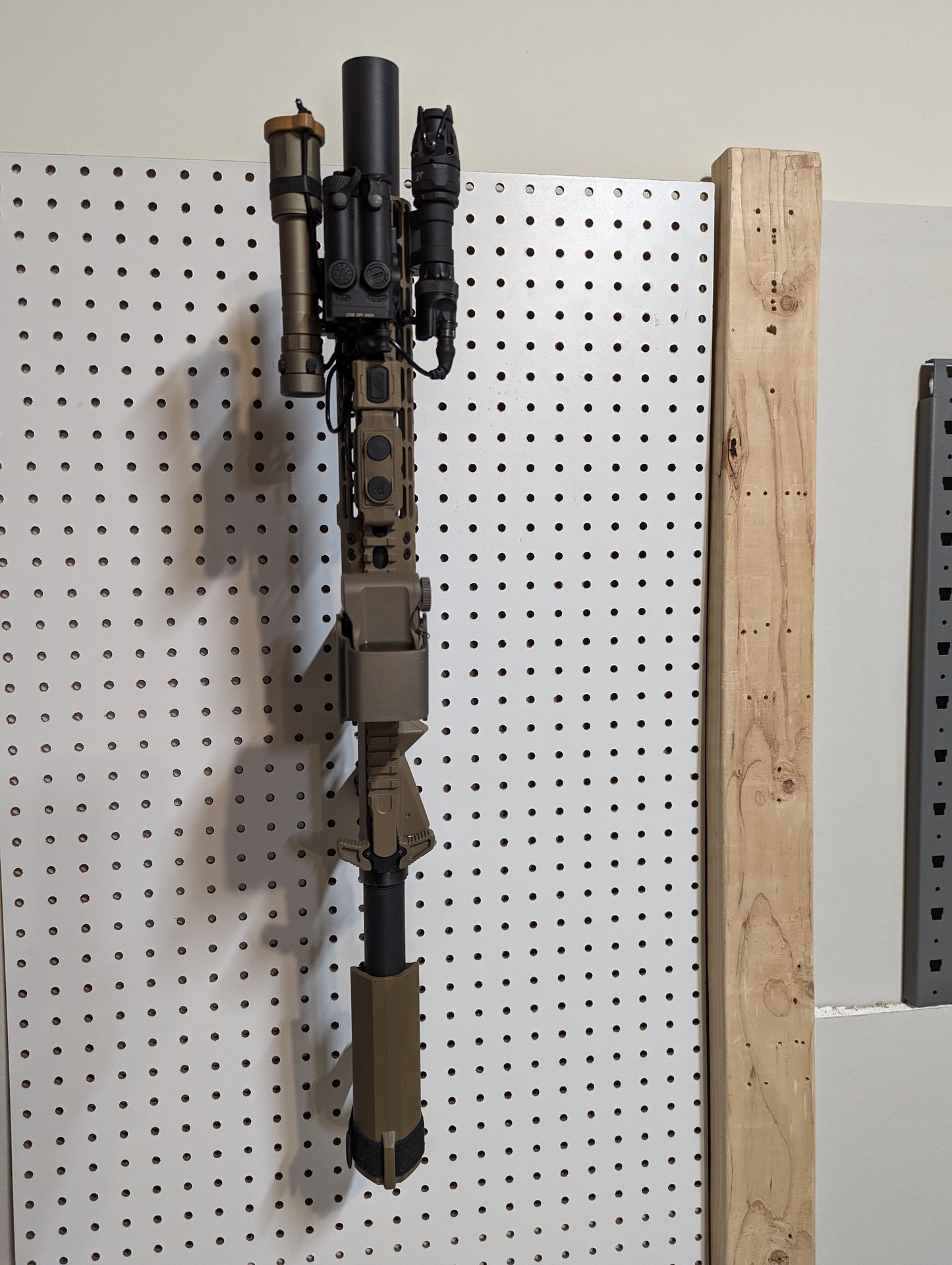 AR 15 Inline Vertical Magwell Mount - Pegboard / IKEA Skadis / Wall Control / Vaultek | Rifle Holder Storage Rack