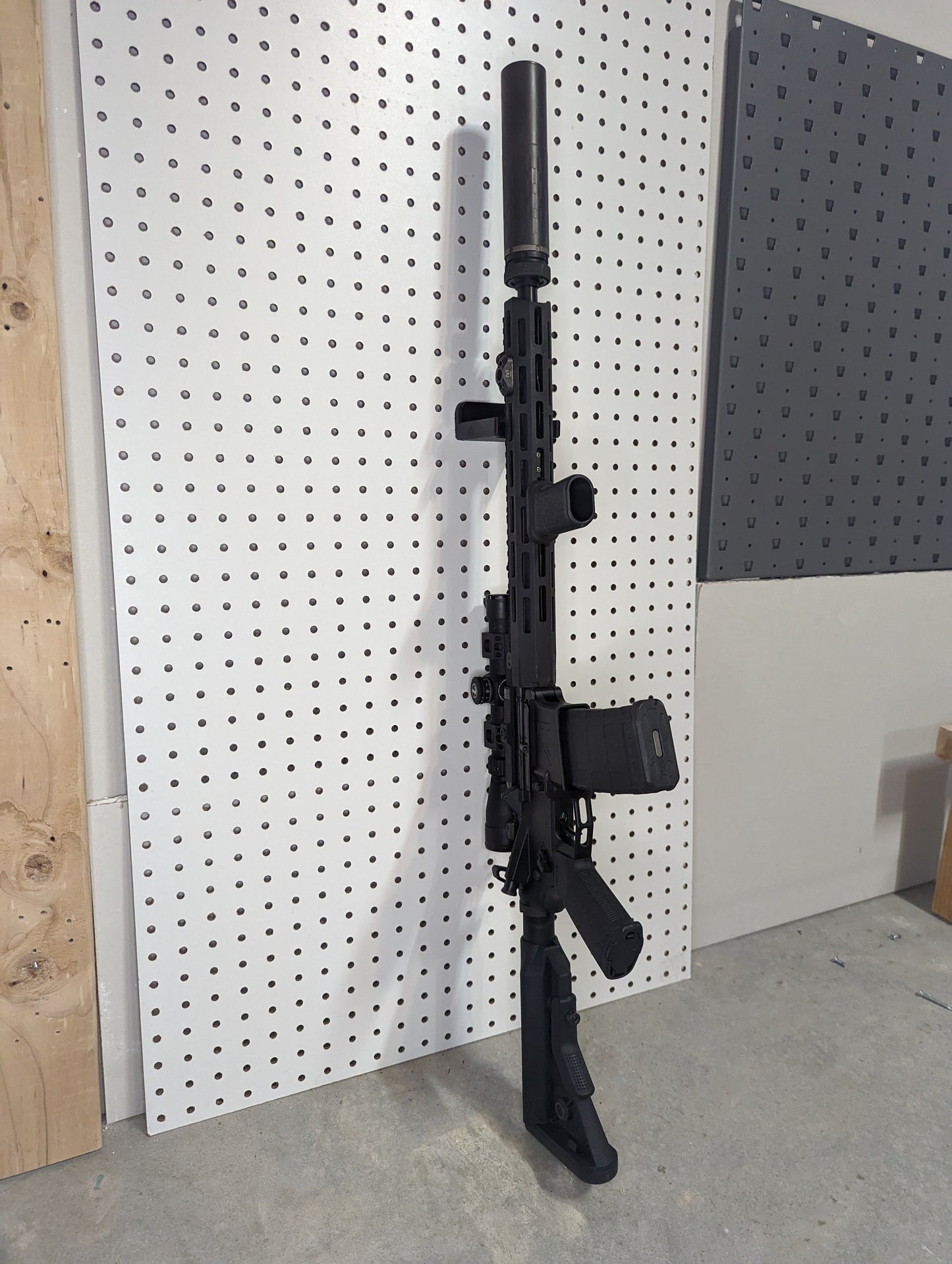 Universal Vertical Rifle Rest - Pegboard / IKEA Skadis / Wall Control / Vaultek | Rifle Holder Storage Rack