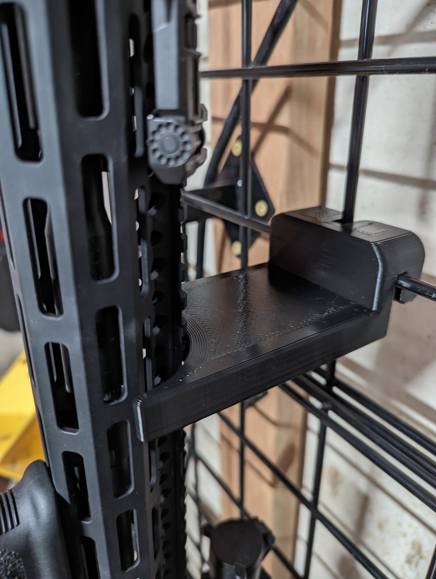 Universal Inline Vertical Rest - Gridwall | Rifle Holder Storage Rack