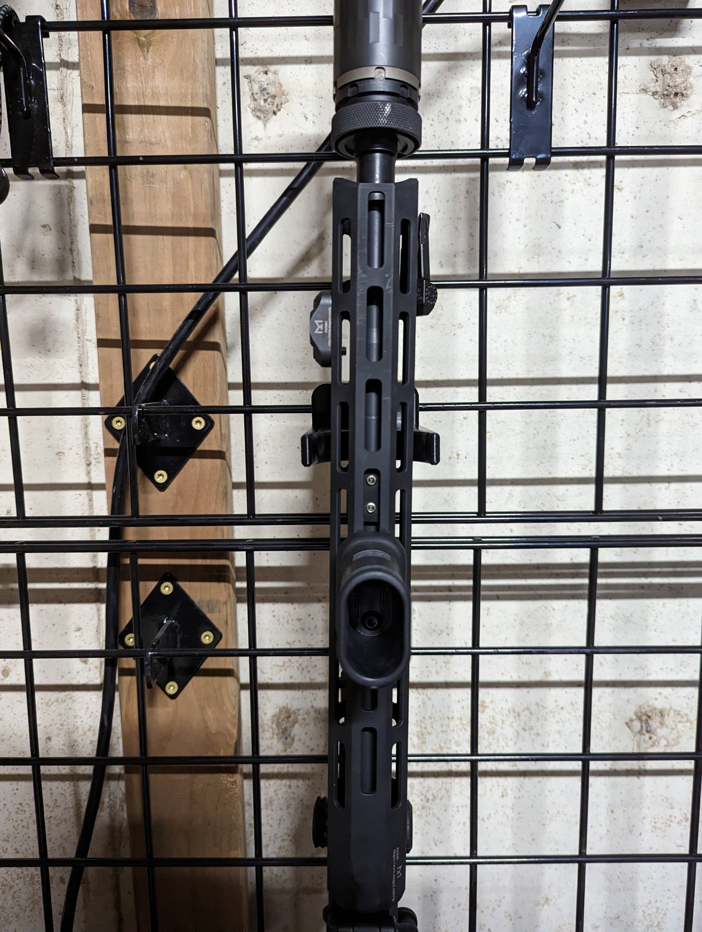 Universal Inline Vertical Rest - Gridwall | Rifle Holder Storage Rack