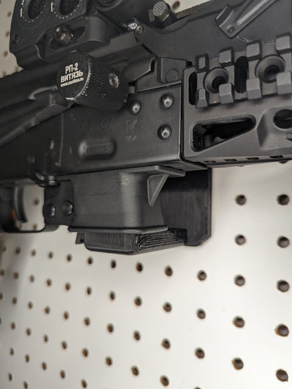 Magwell Mount for Kalashnikov USA KP9 / KR9 - Pegboard / IKEA Skadis / Wall Control / PegLock | Rifle Holder Storage Rack