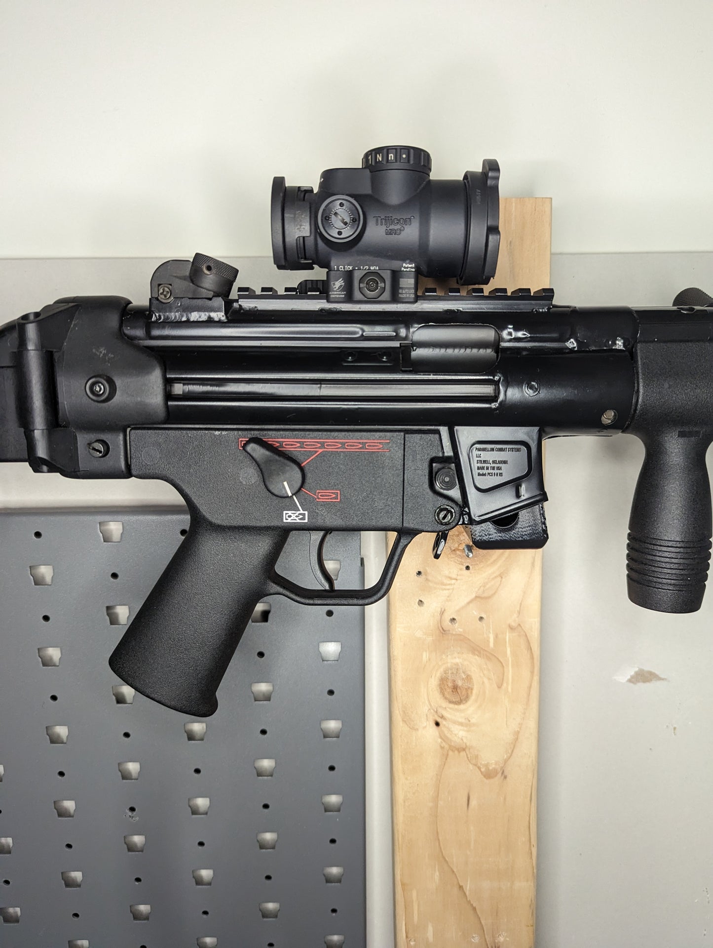 Magwell Mount for HK MP5 9mm - Wall | Rifle Holder Storage Rack