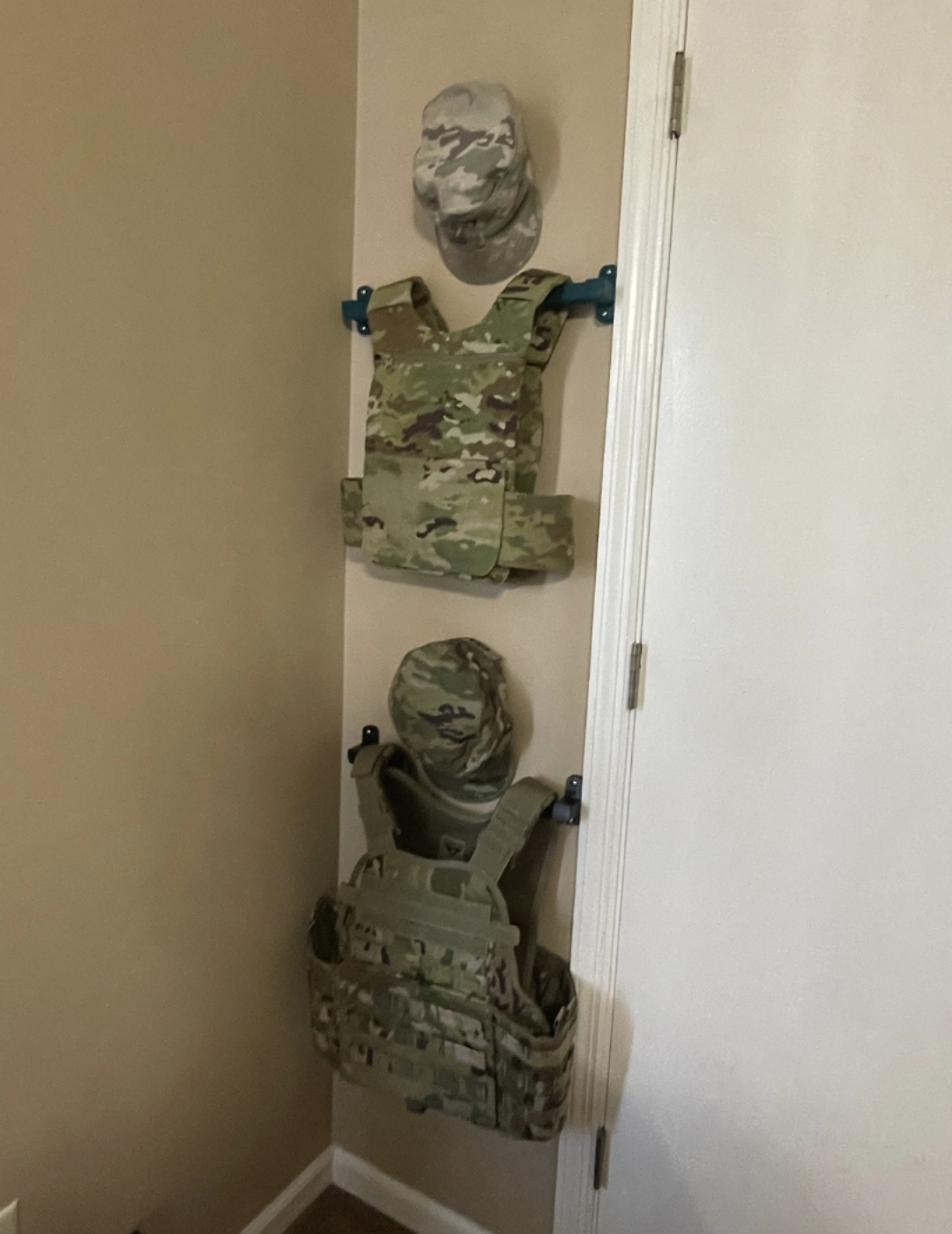 Plate Carrier / Body Armor Mount - Wall